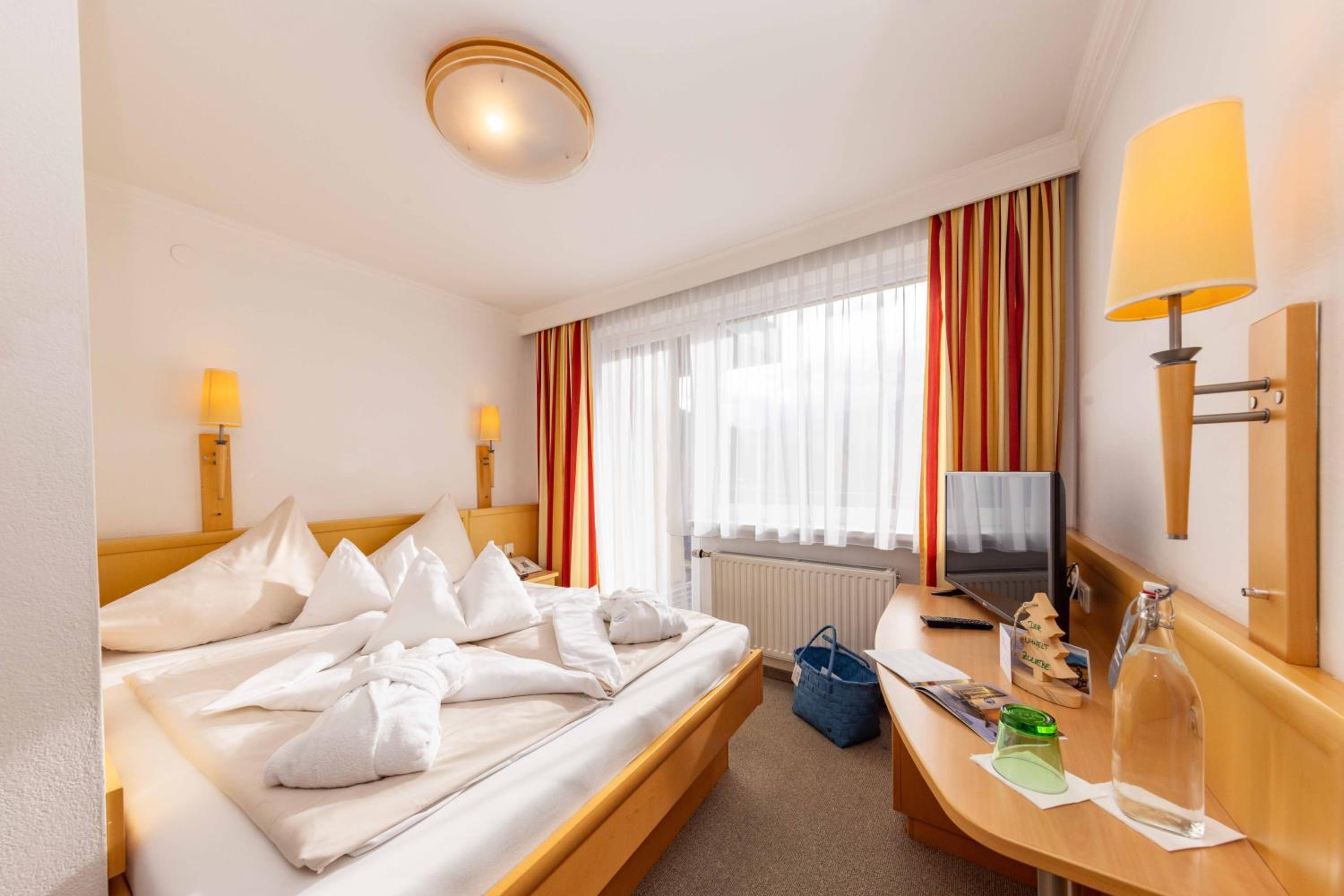 Budget Double Room photo 3