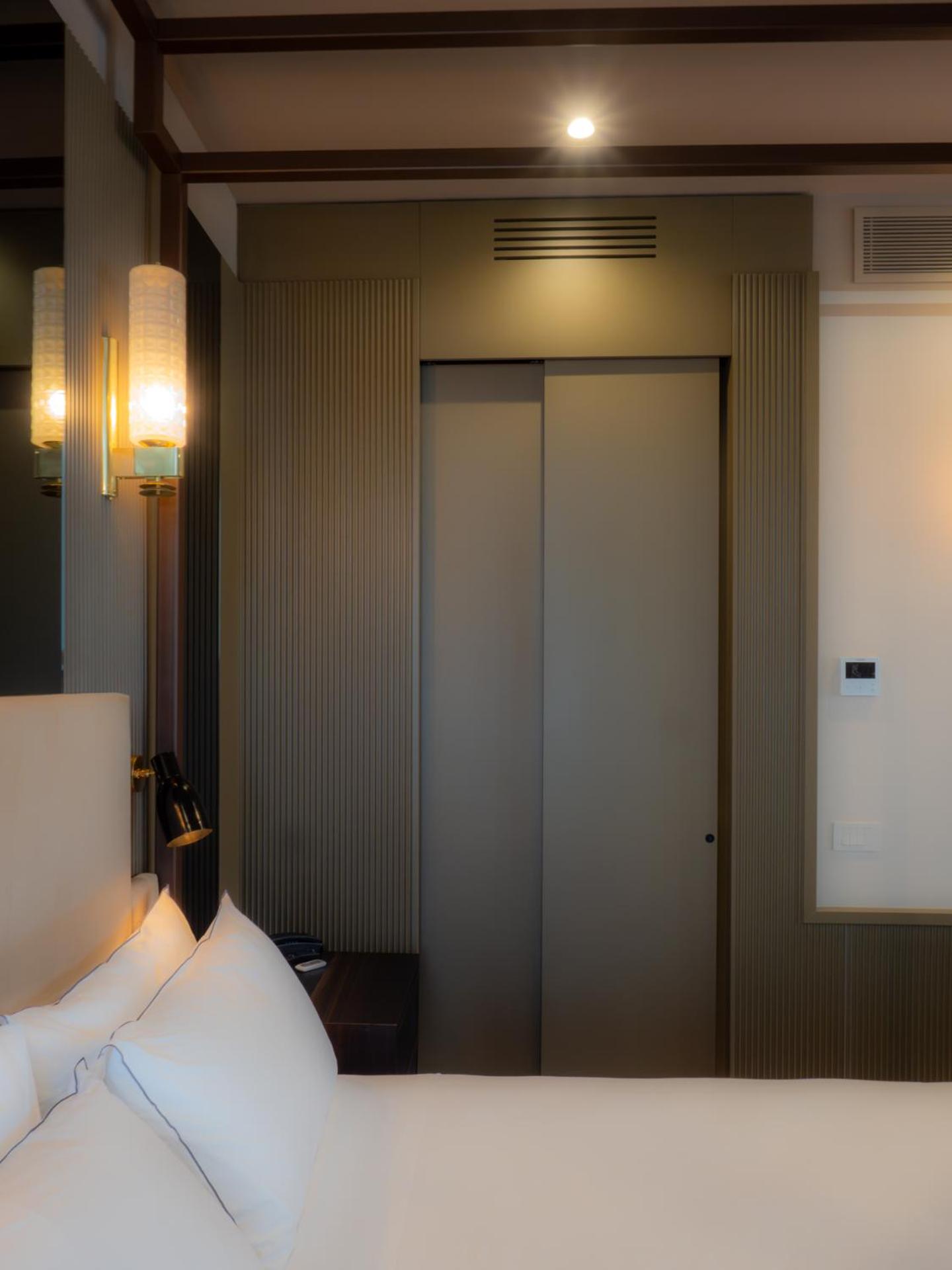 Junior Suite With King Bed - Non-Smoking