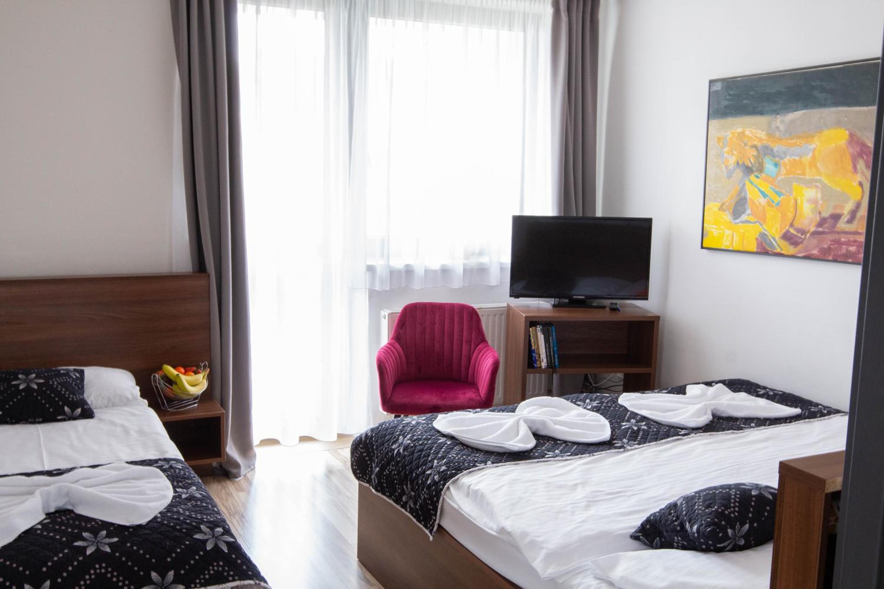 Triple Room with Balcony - Photo 1