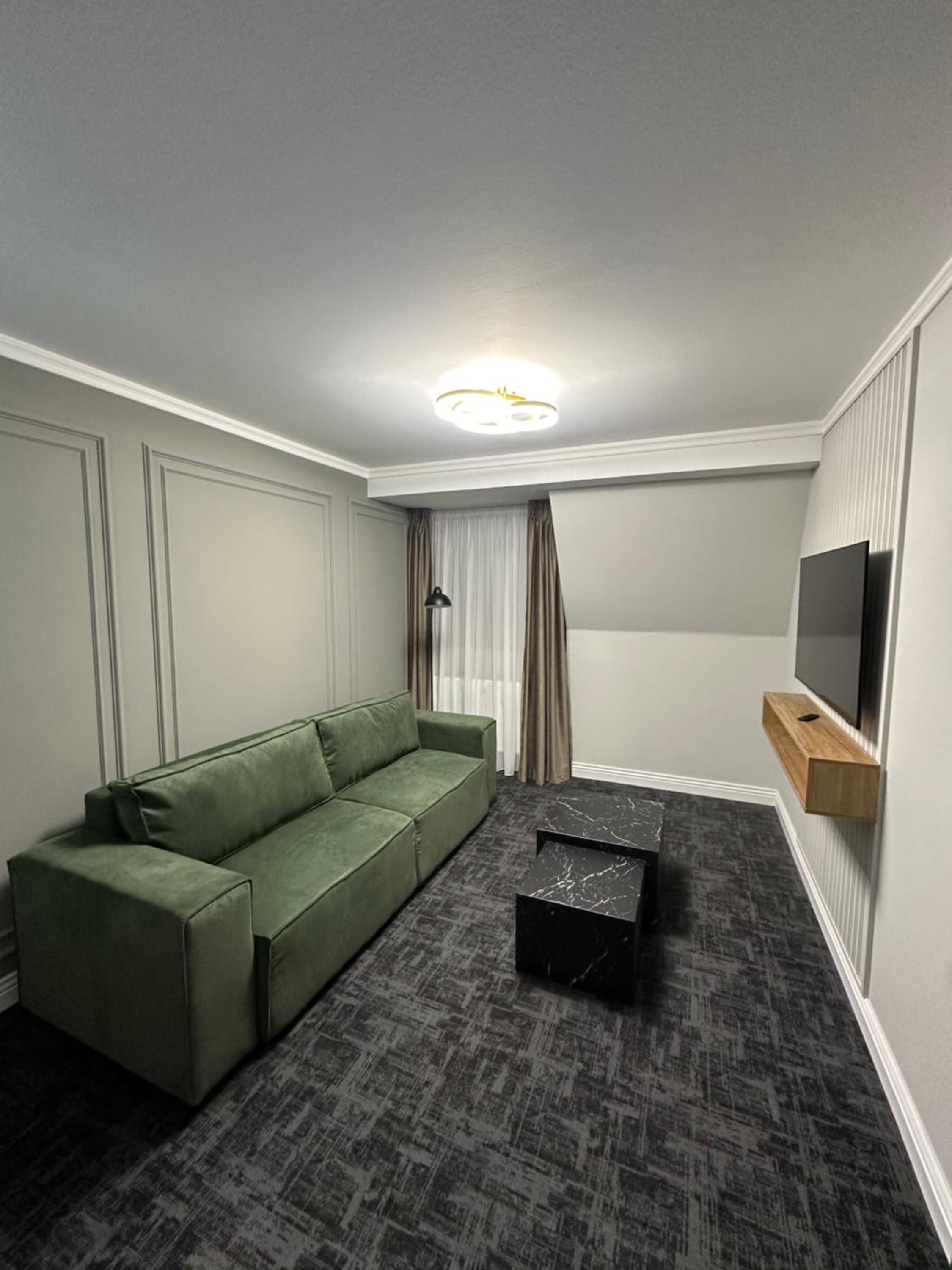 Deluxe Junior Suite photo 2