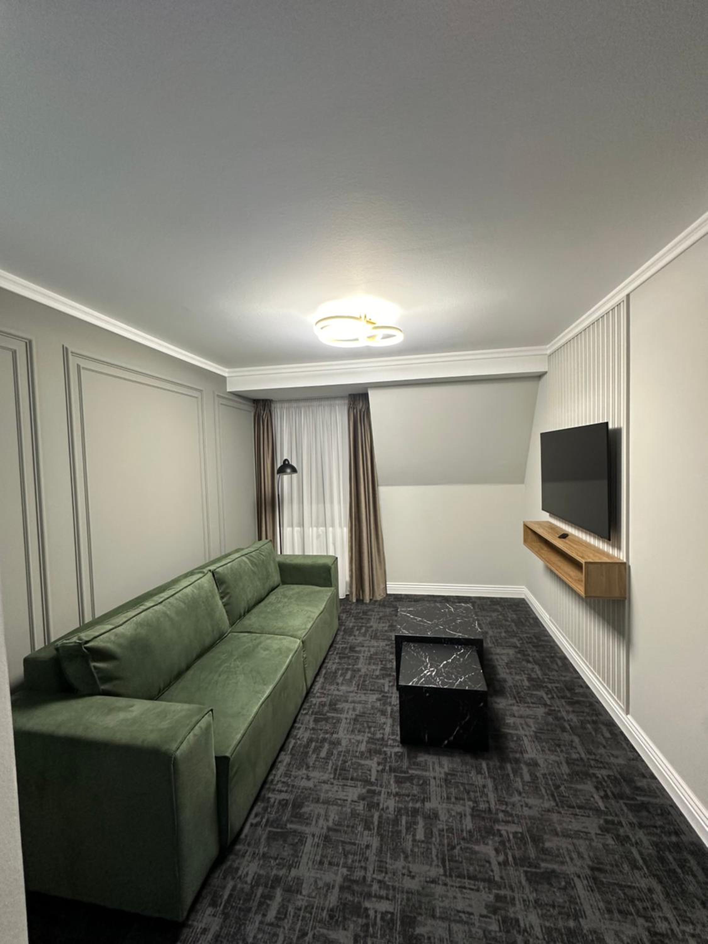 Deluxe Junior Suite photo 3