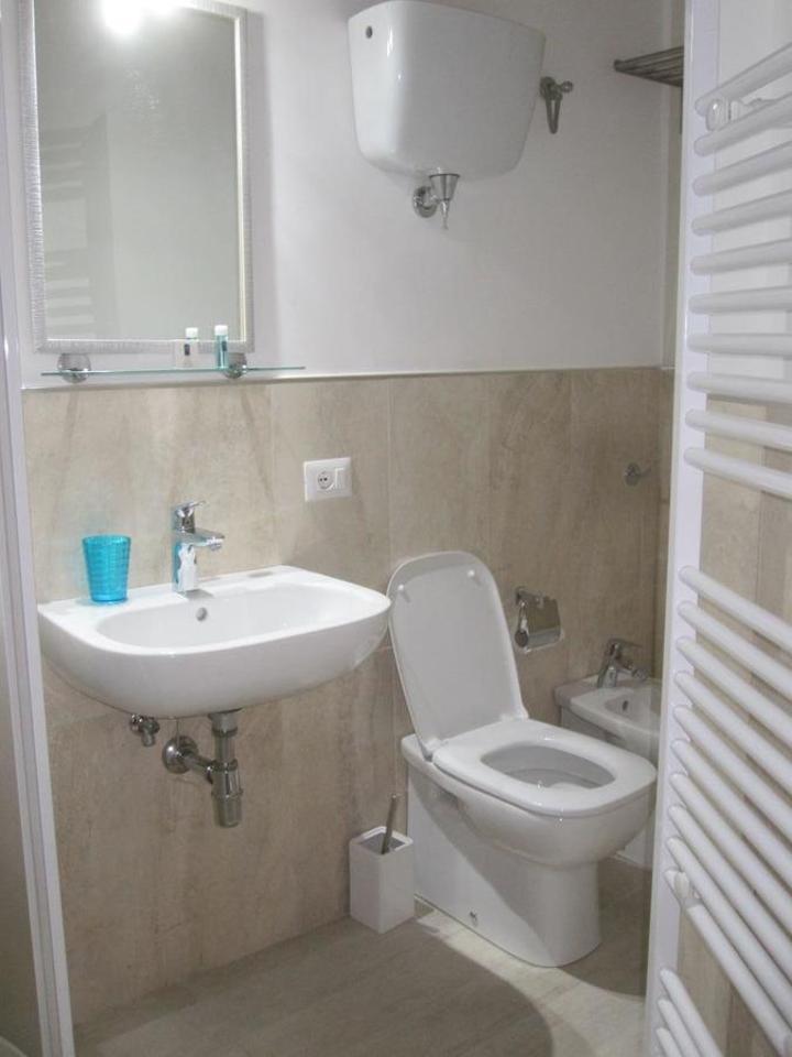 Triple Room with Balcony - Photo 5