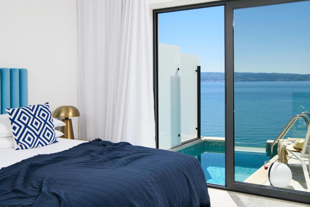 Suite with Private Pool photo 3