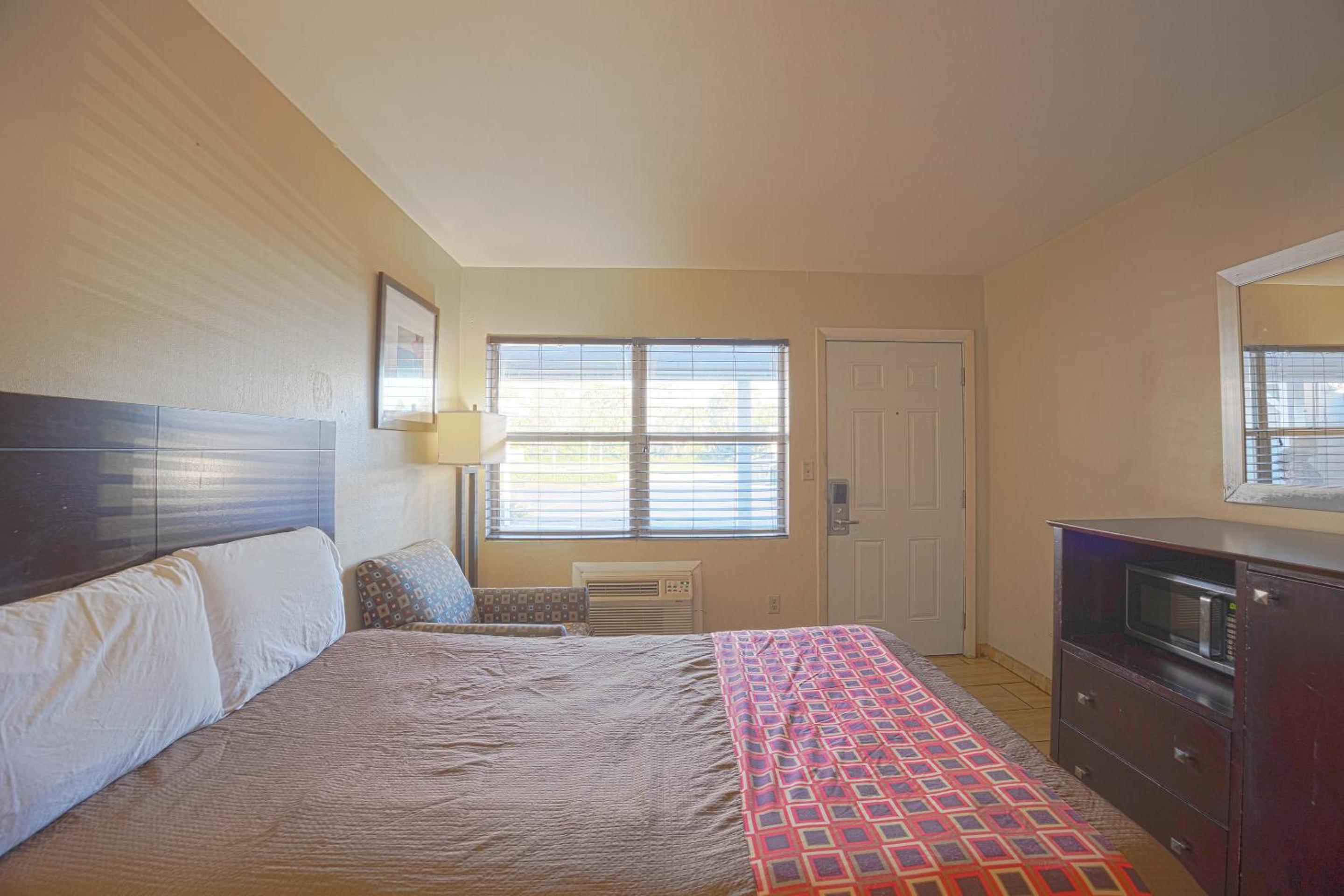 Sunrise Inn by OYO Titusville FL, Bilde 5