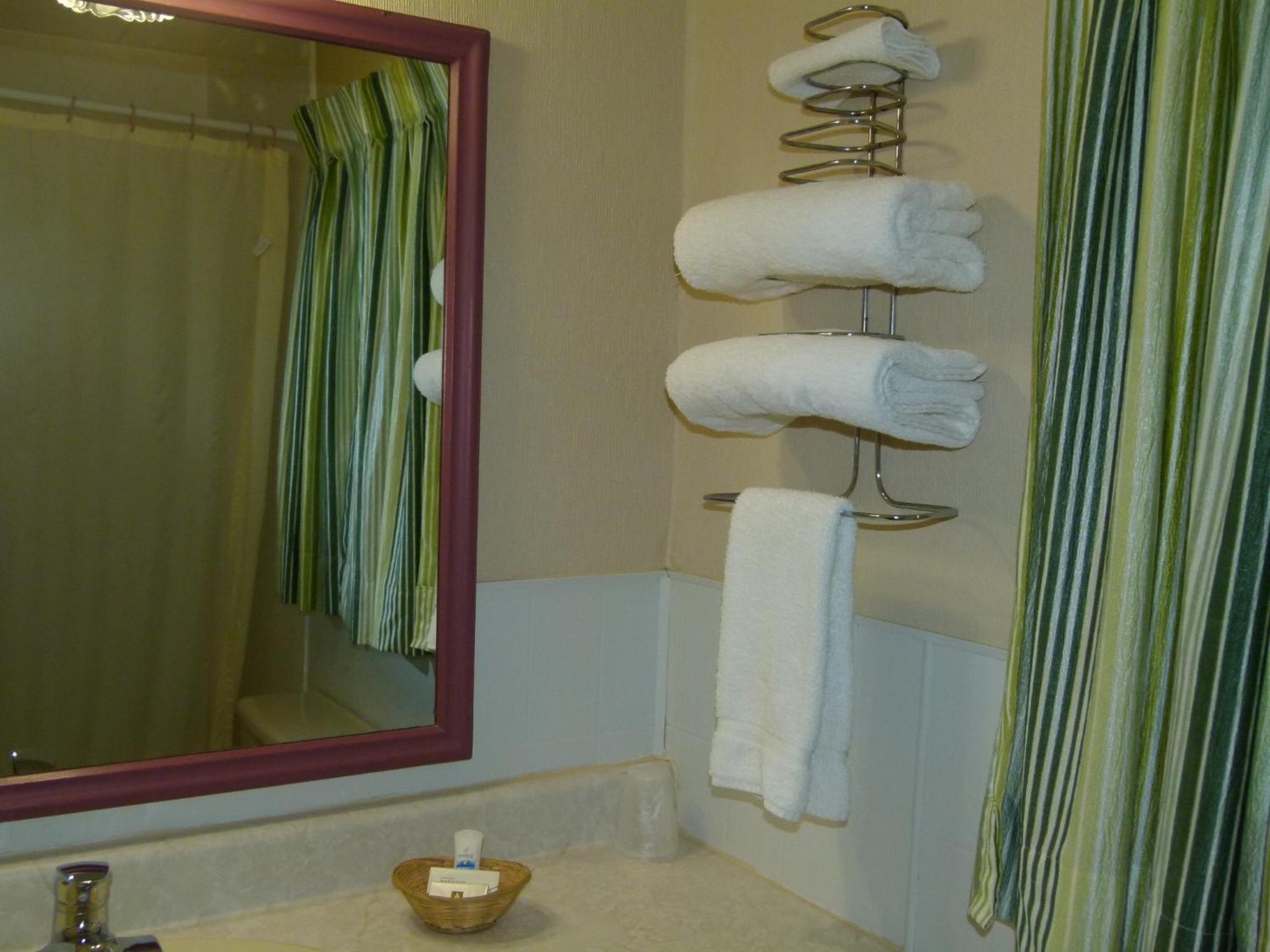 Queen and Twin Room  photo 3