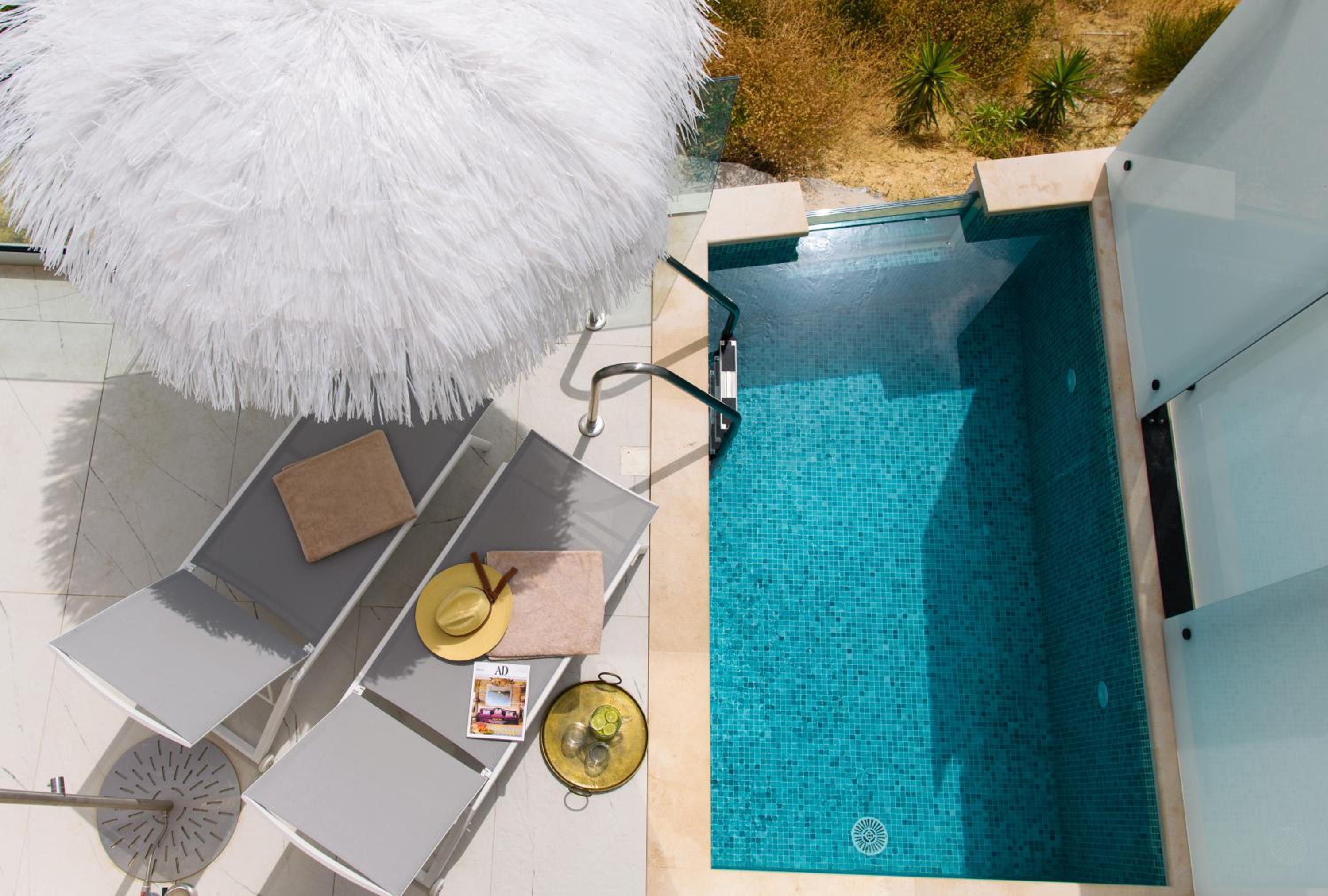 Suite with Private Pool photo 3