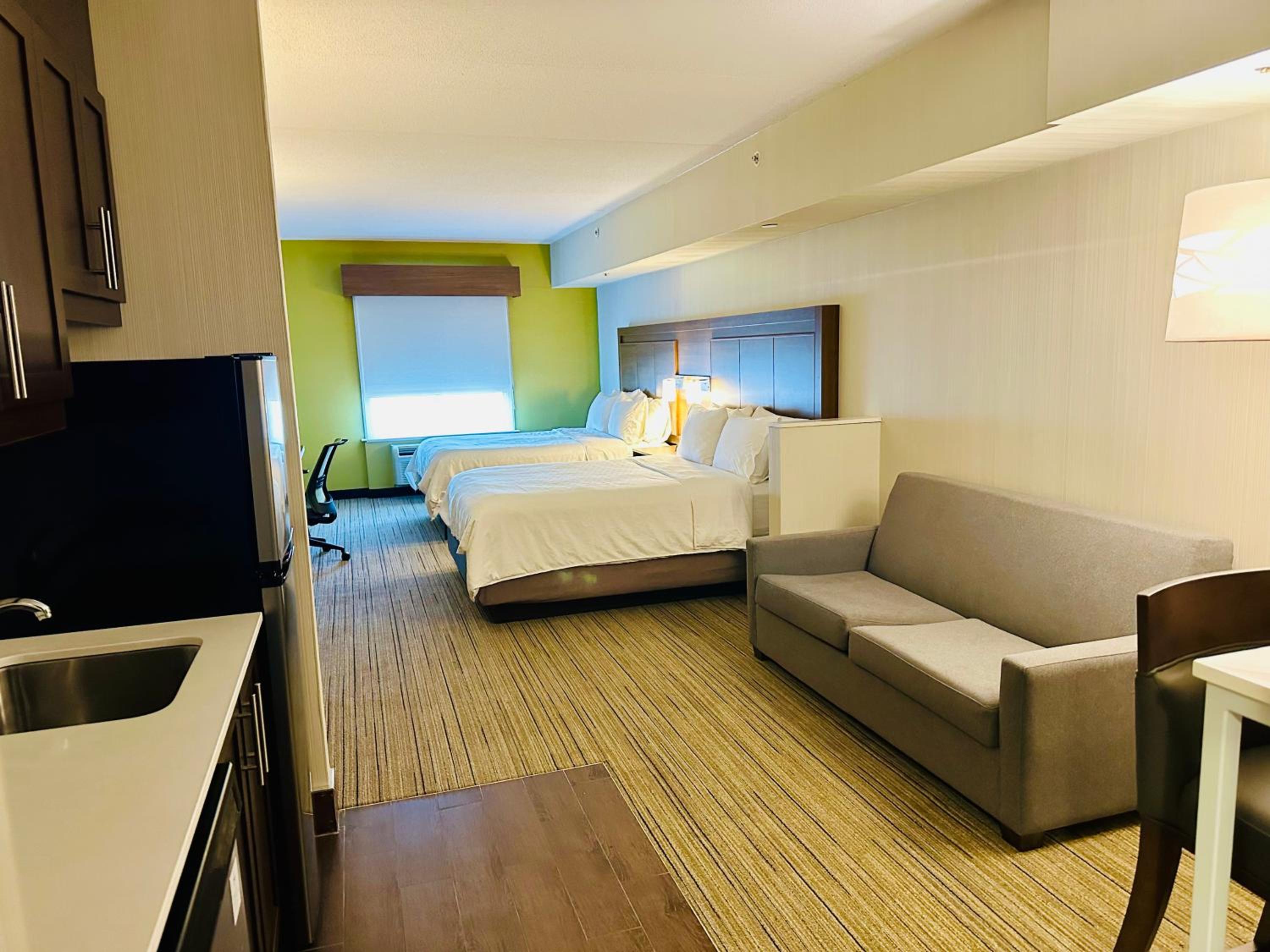 Suite with Two Beds - Non-Smoking photo 1