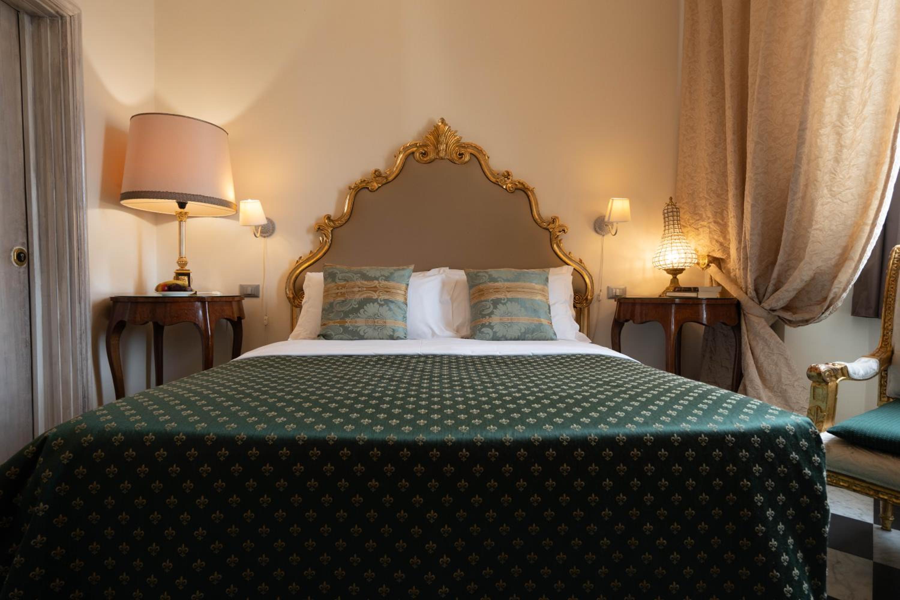 Suite - Photo 6