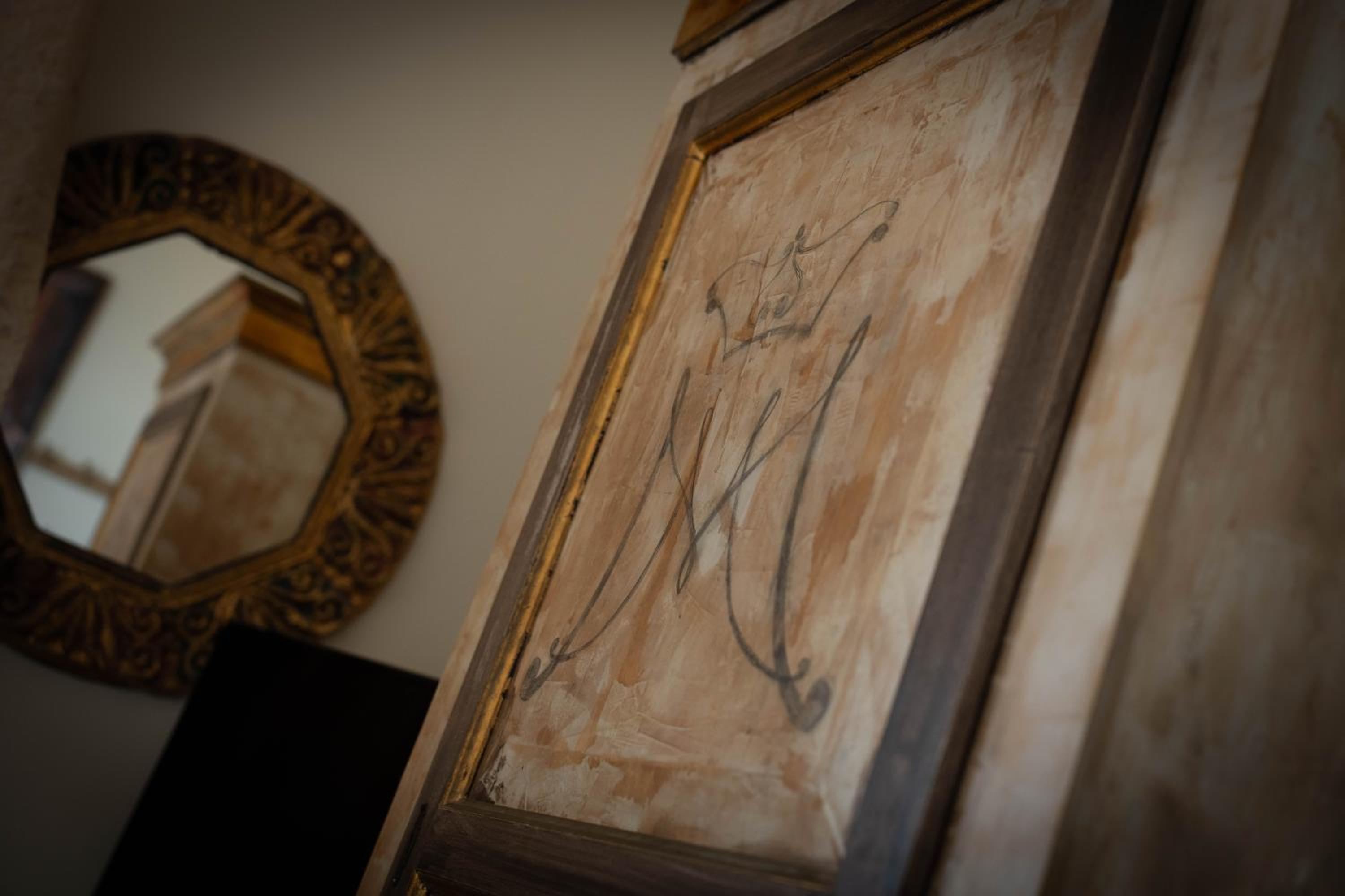 Suite - Photo 7