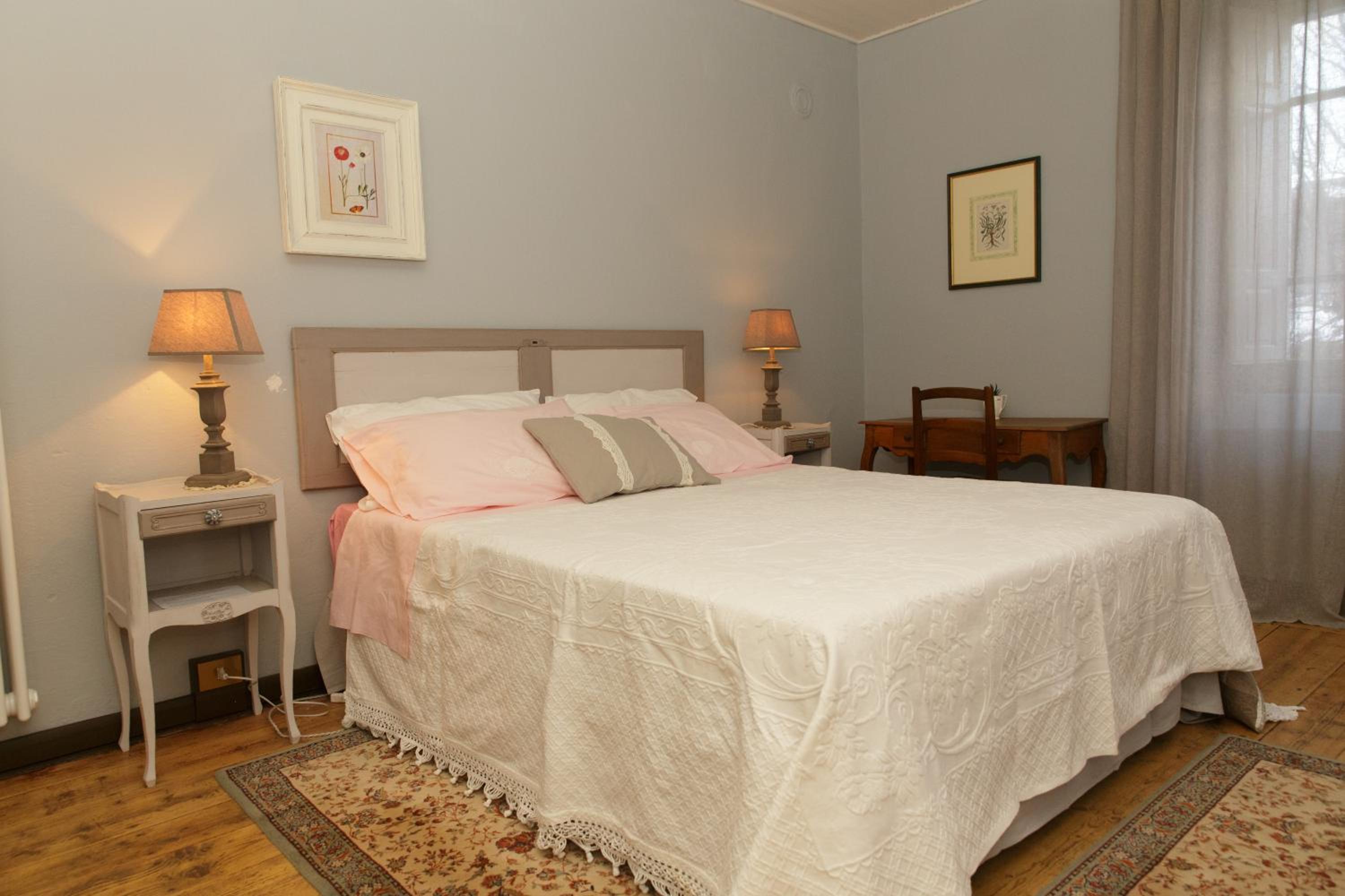 Large Double Room photo 1