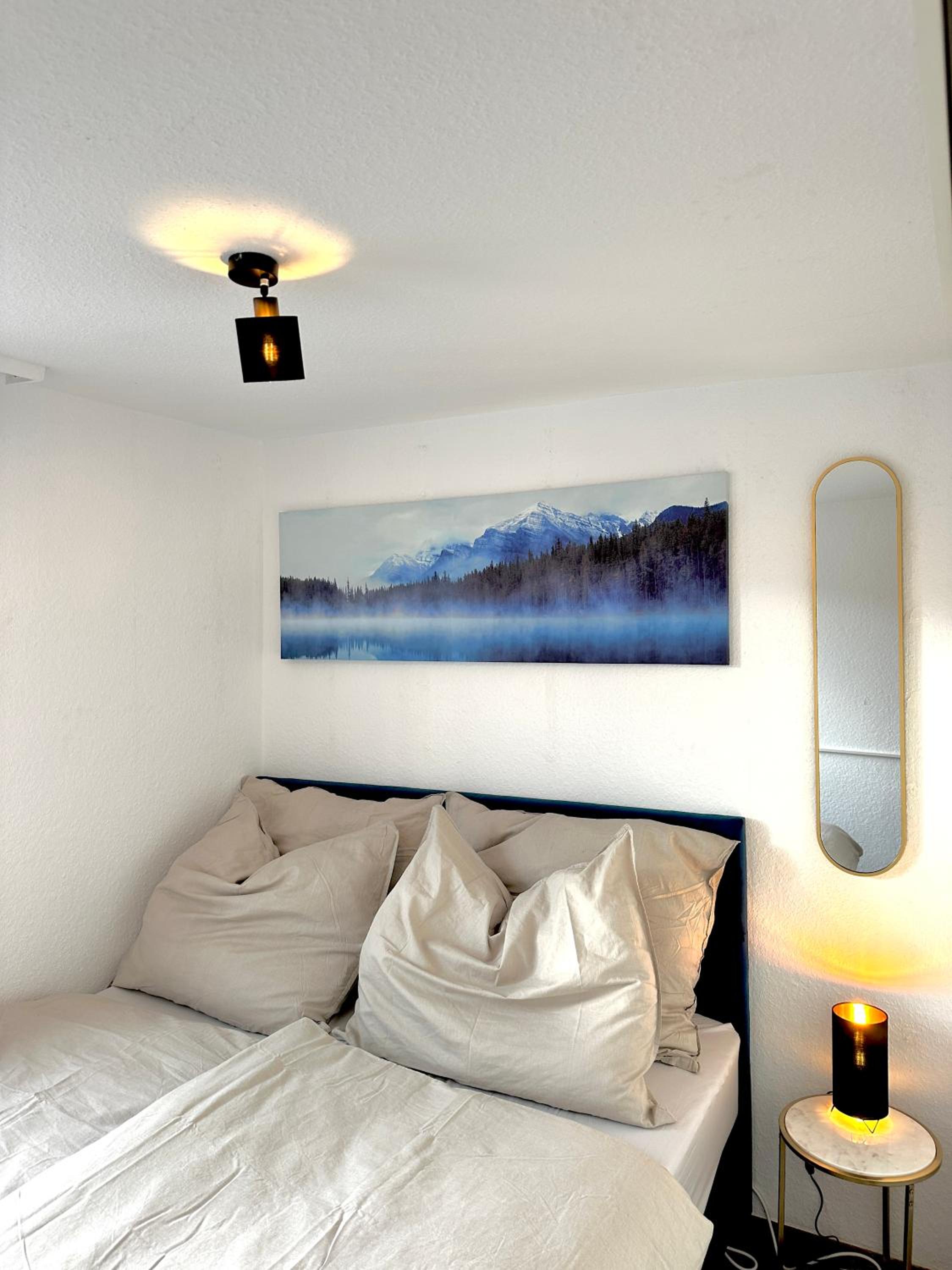 One-Bedroom Apartment photo 1
