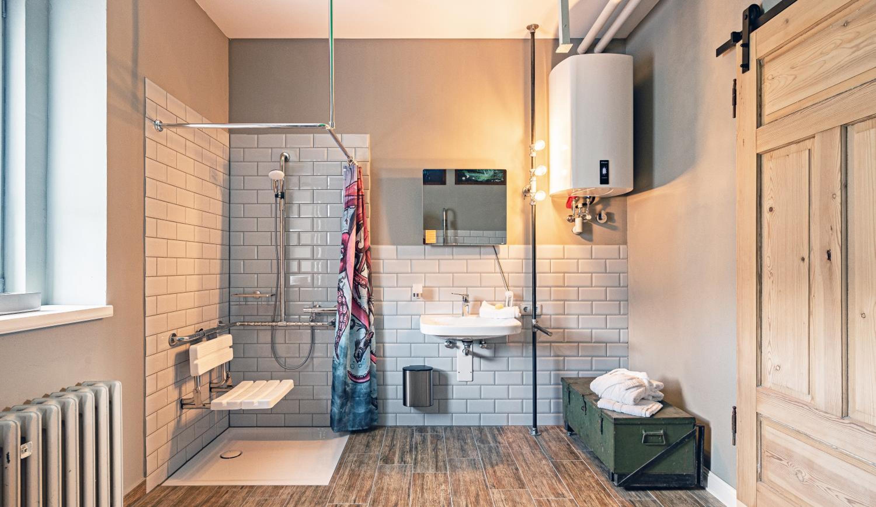 Double Room - Disability Access photo 2
