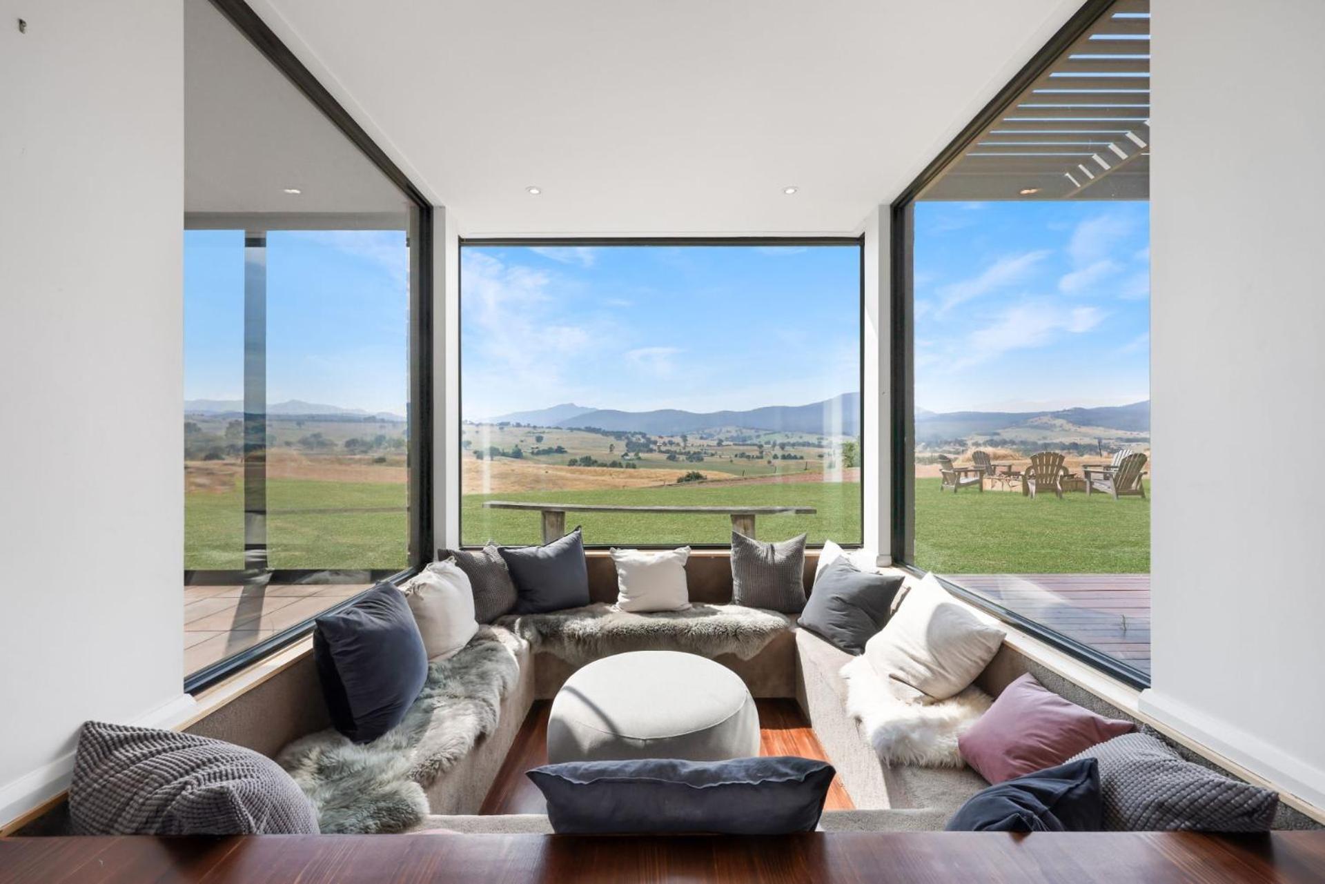 Four-Bedroom House photo 2