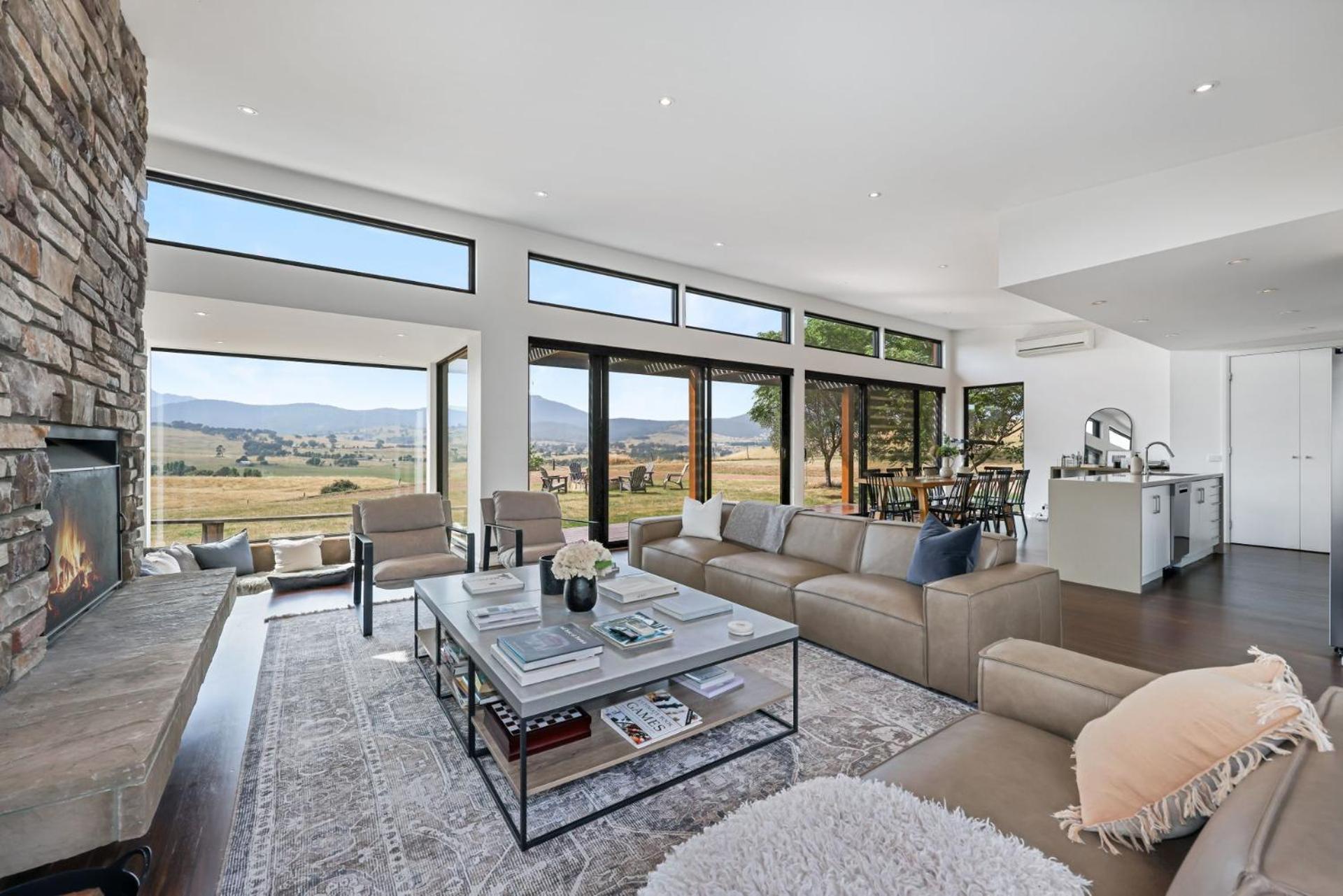 Four-Bedroom House photo 1