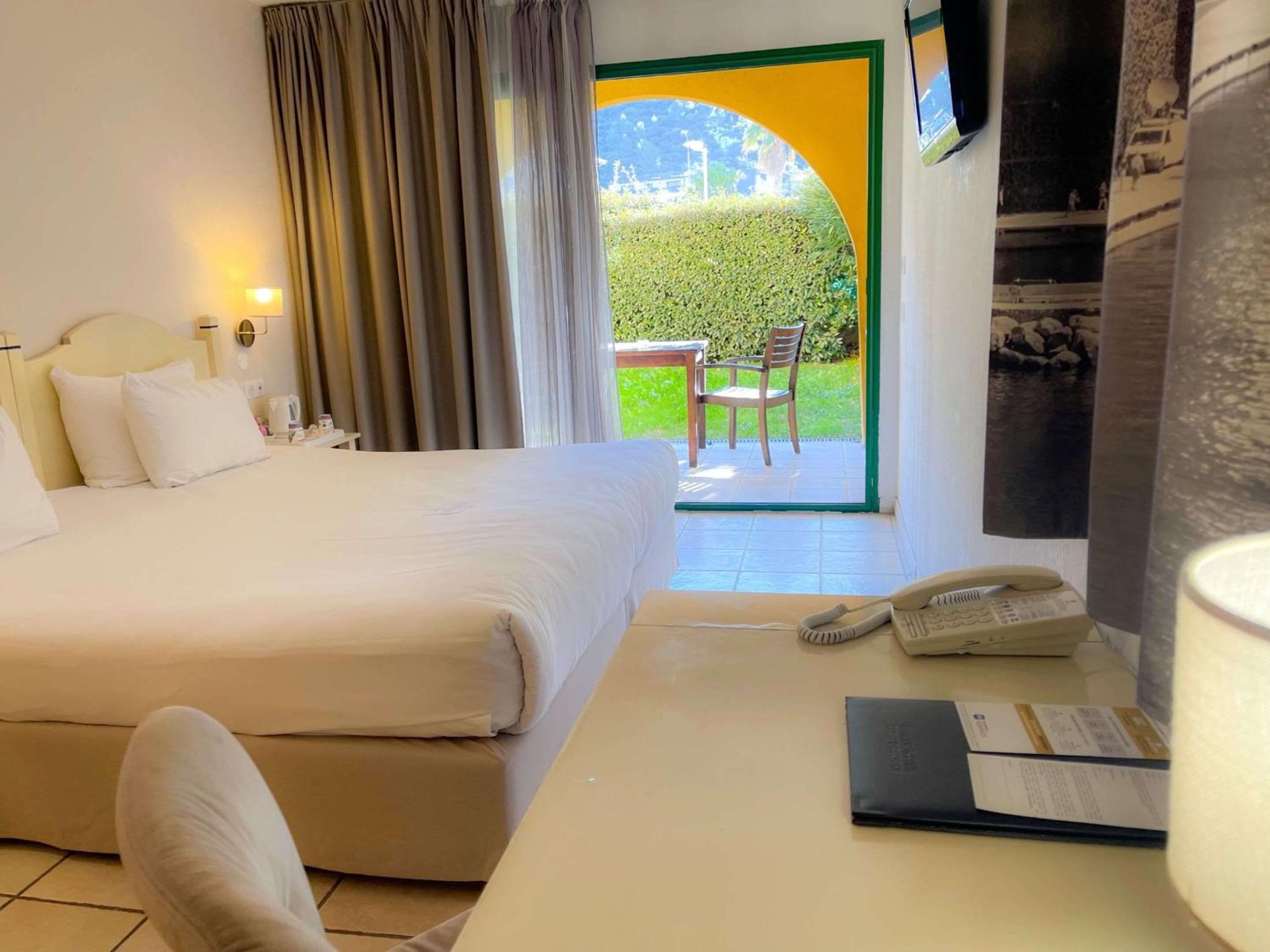 Executive King Room - Photo 7