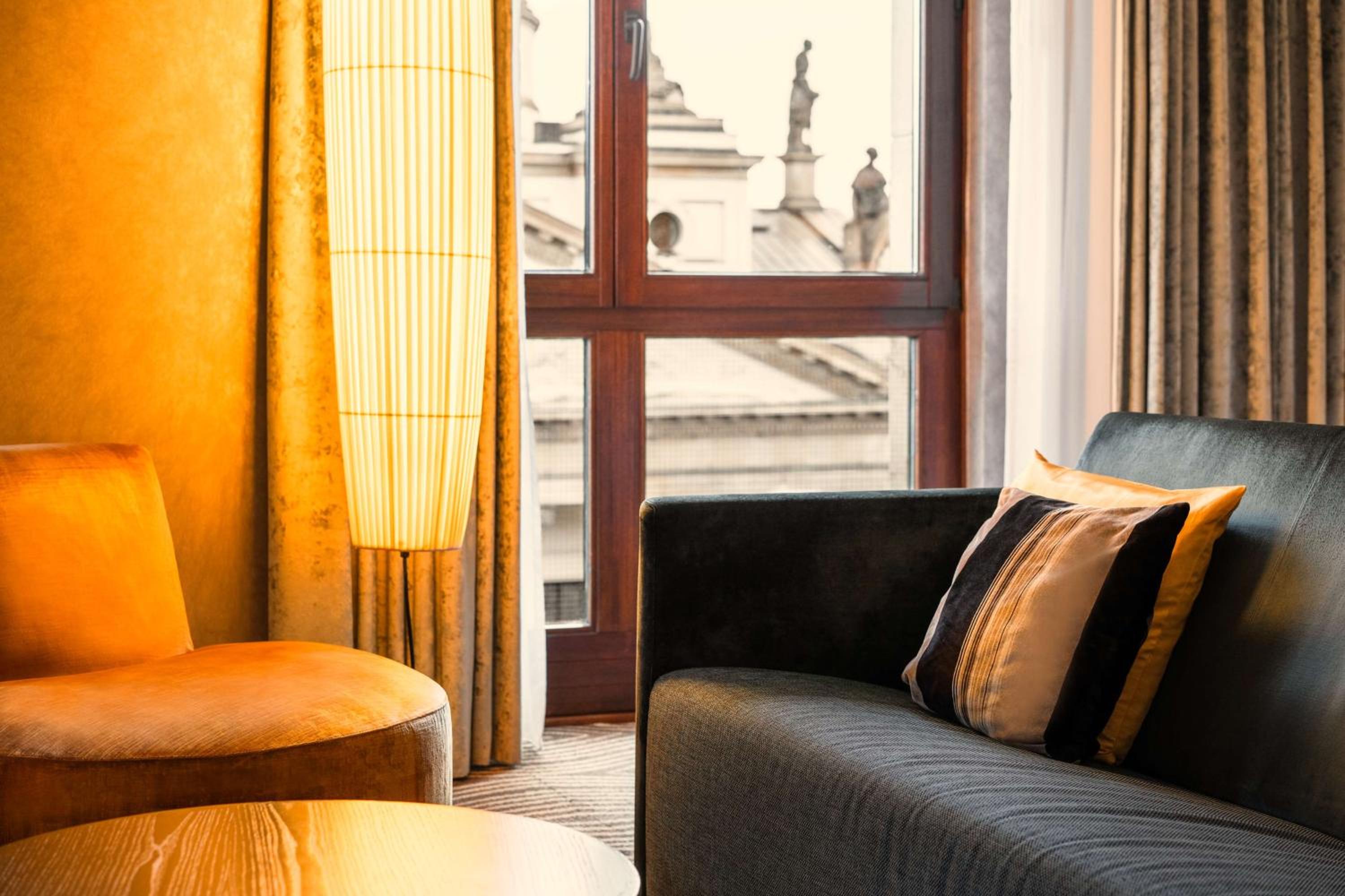 Junior King Suite with Dome View