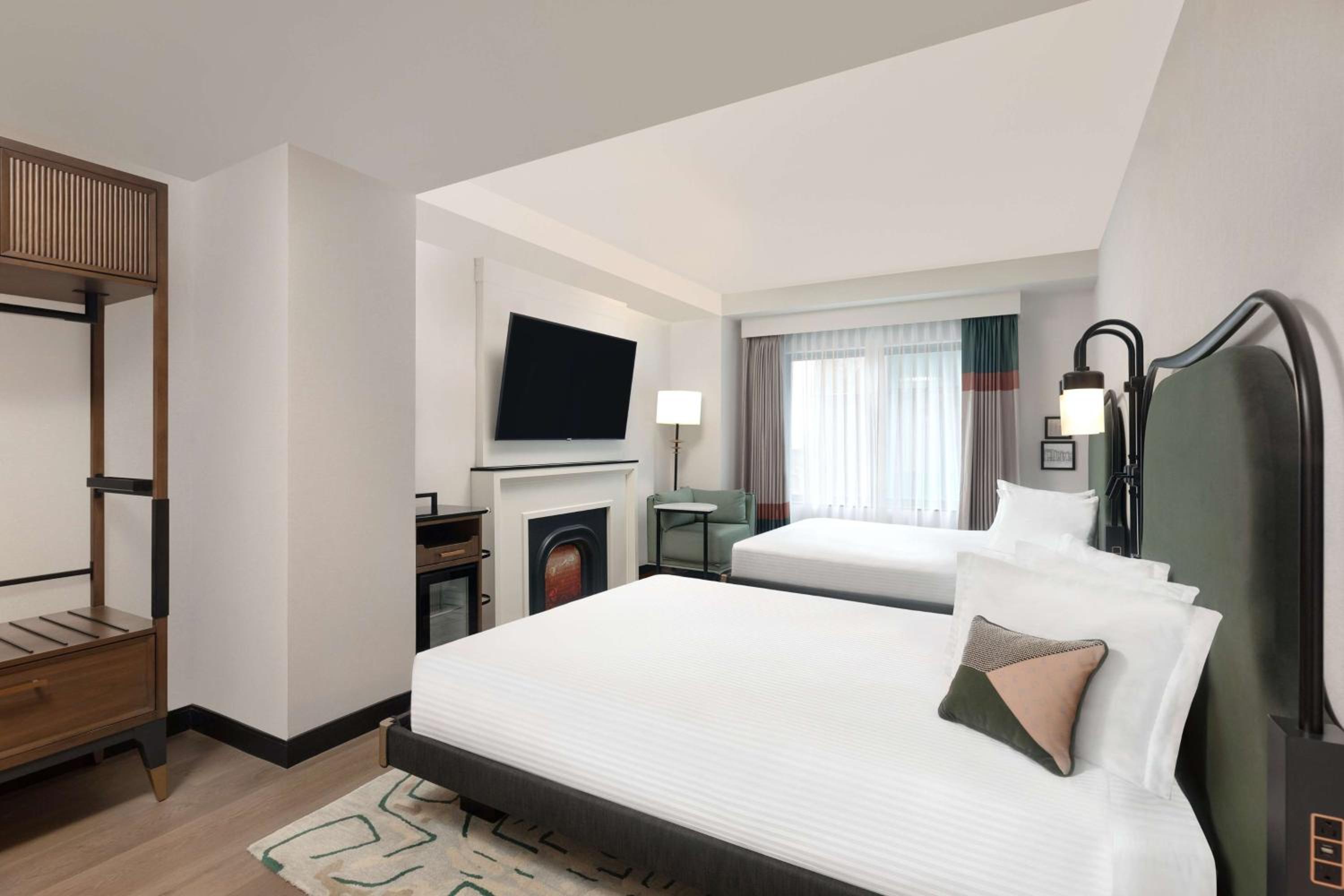 Double Room with Two Double Beds photo 2