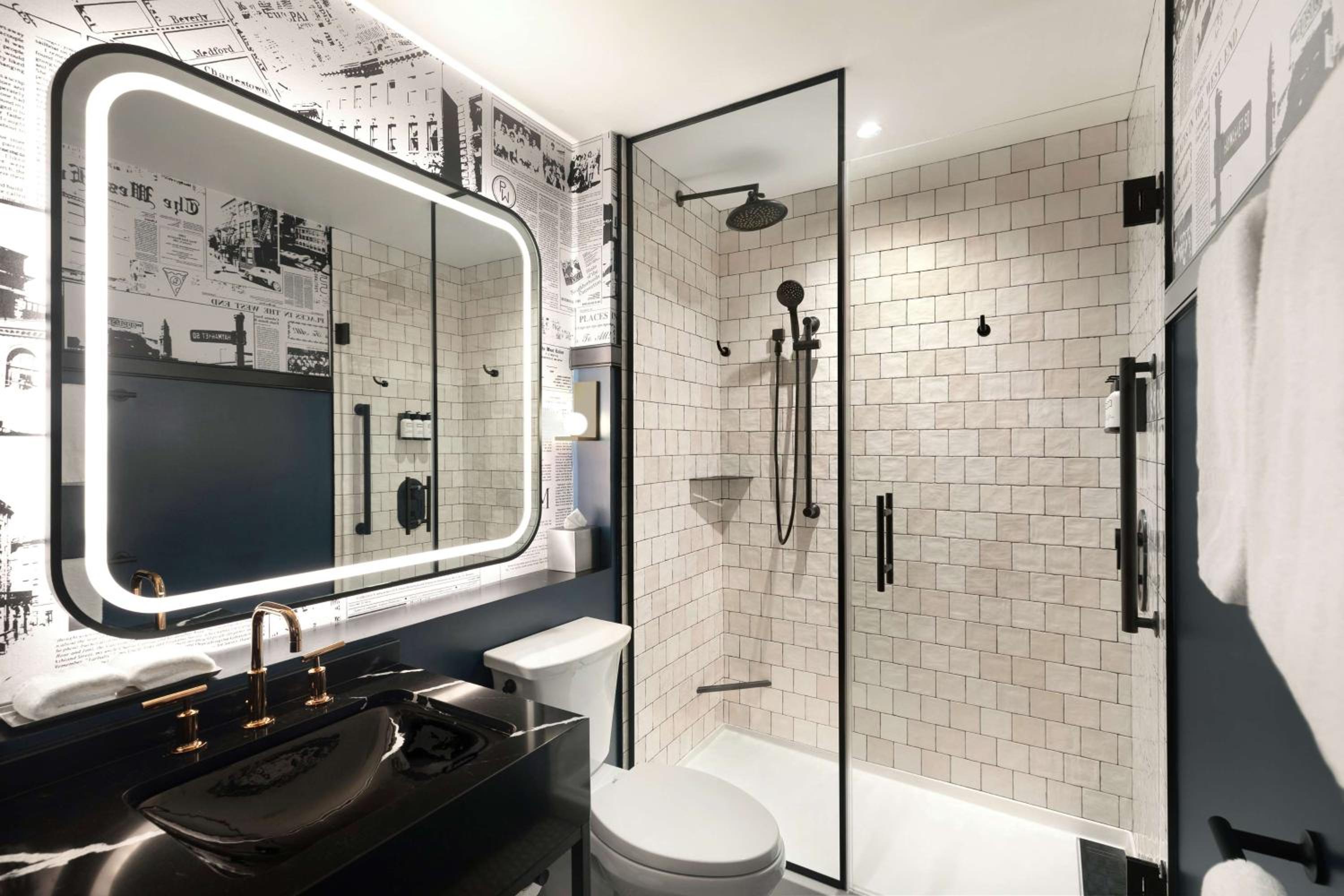 Double Room with Two Double Beds photo 2