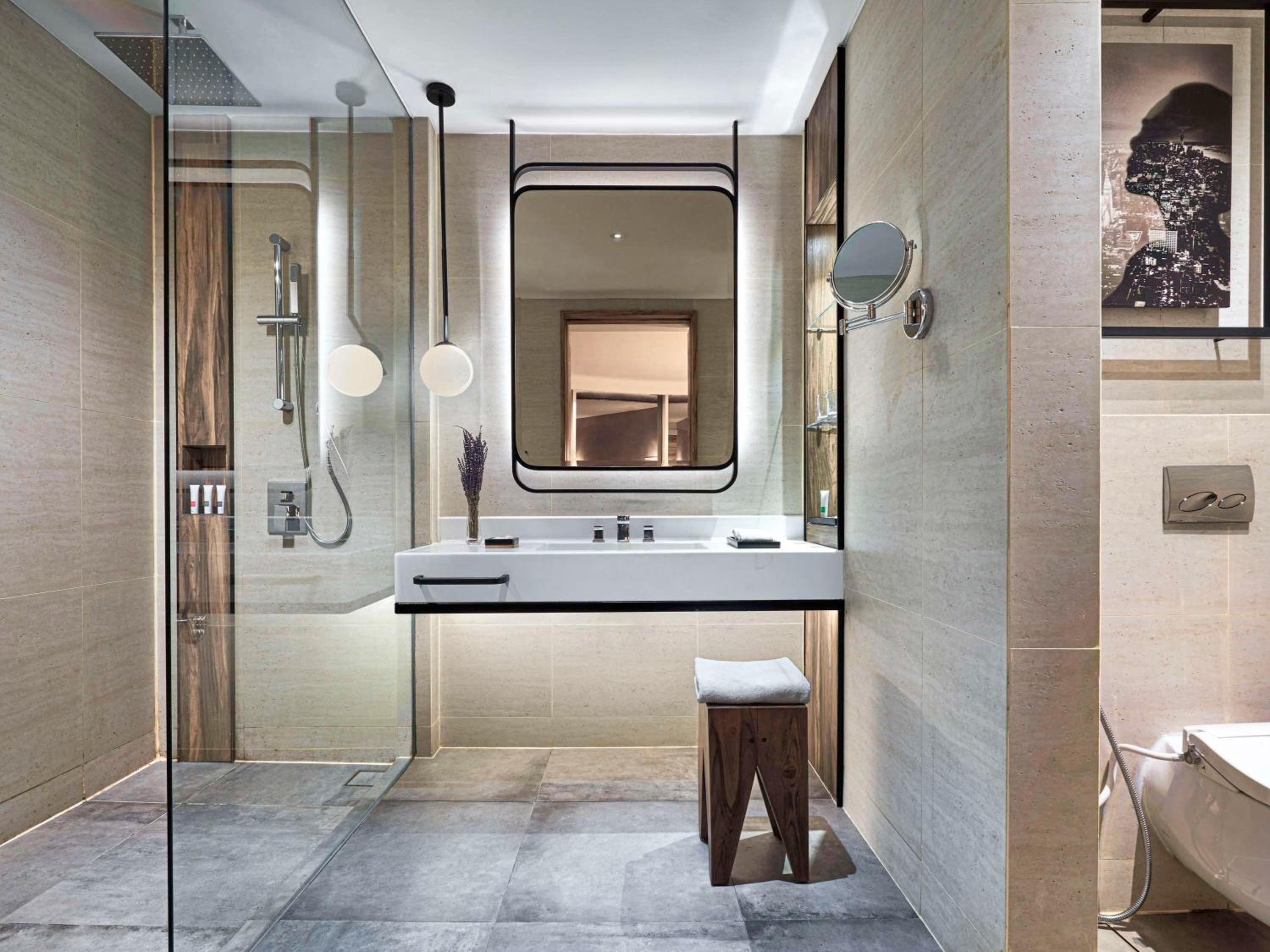 Swiss Signature King Room with Bay View