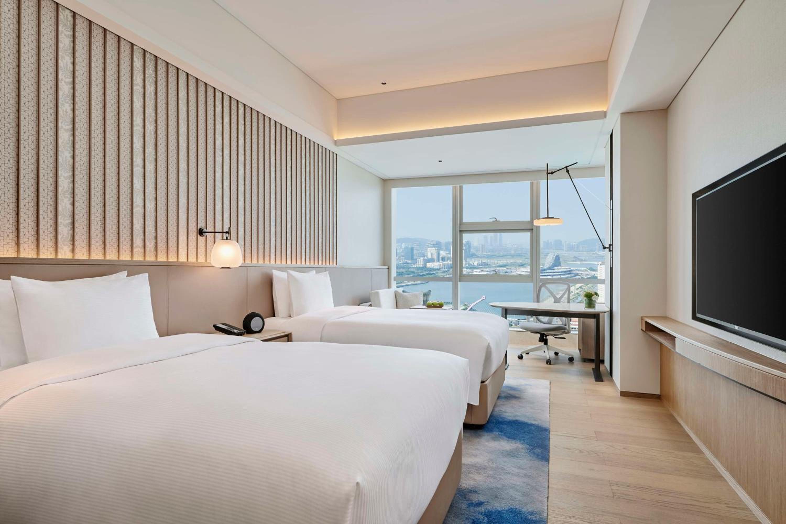Twin Room with River View - Photo 1