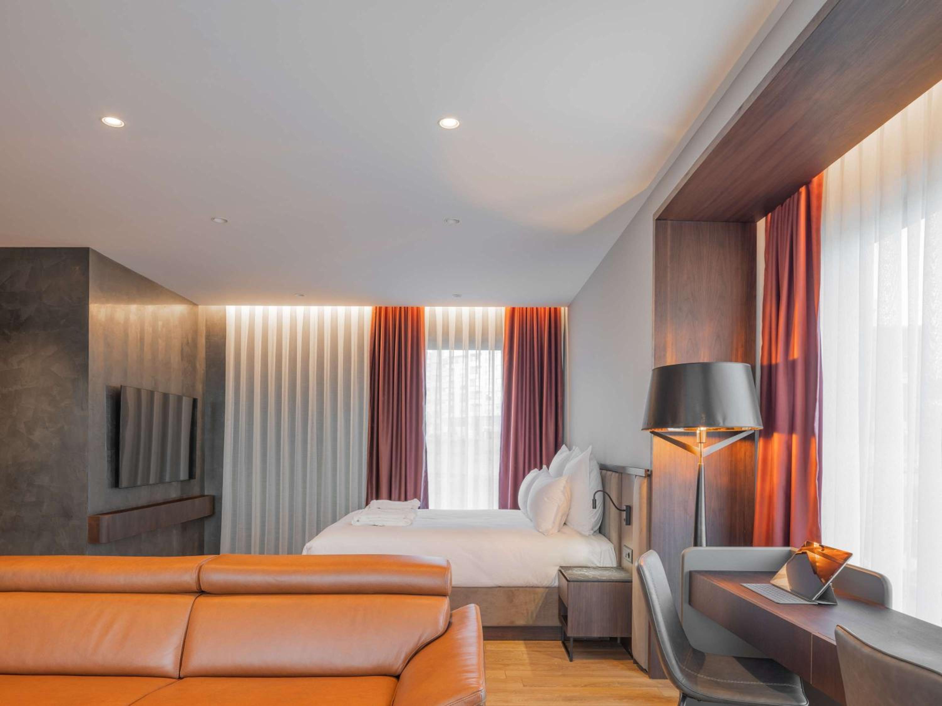 Suite with One Double Bed and Sofa Bed