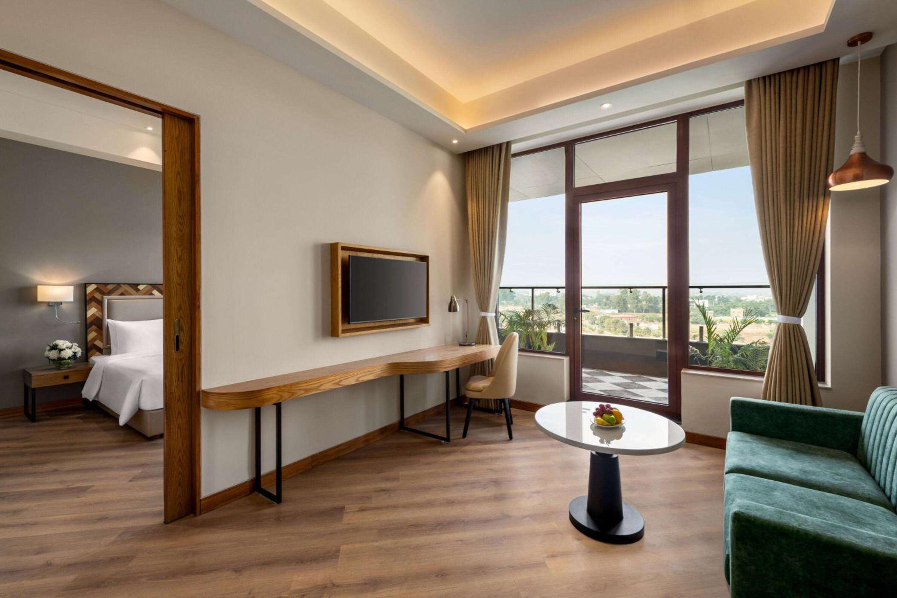 Junior King Suite with Living Room and Private Balcony - Photo 1