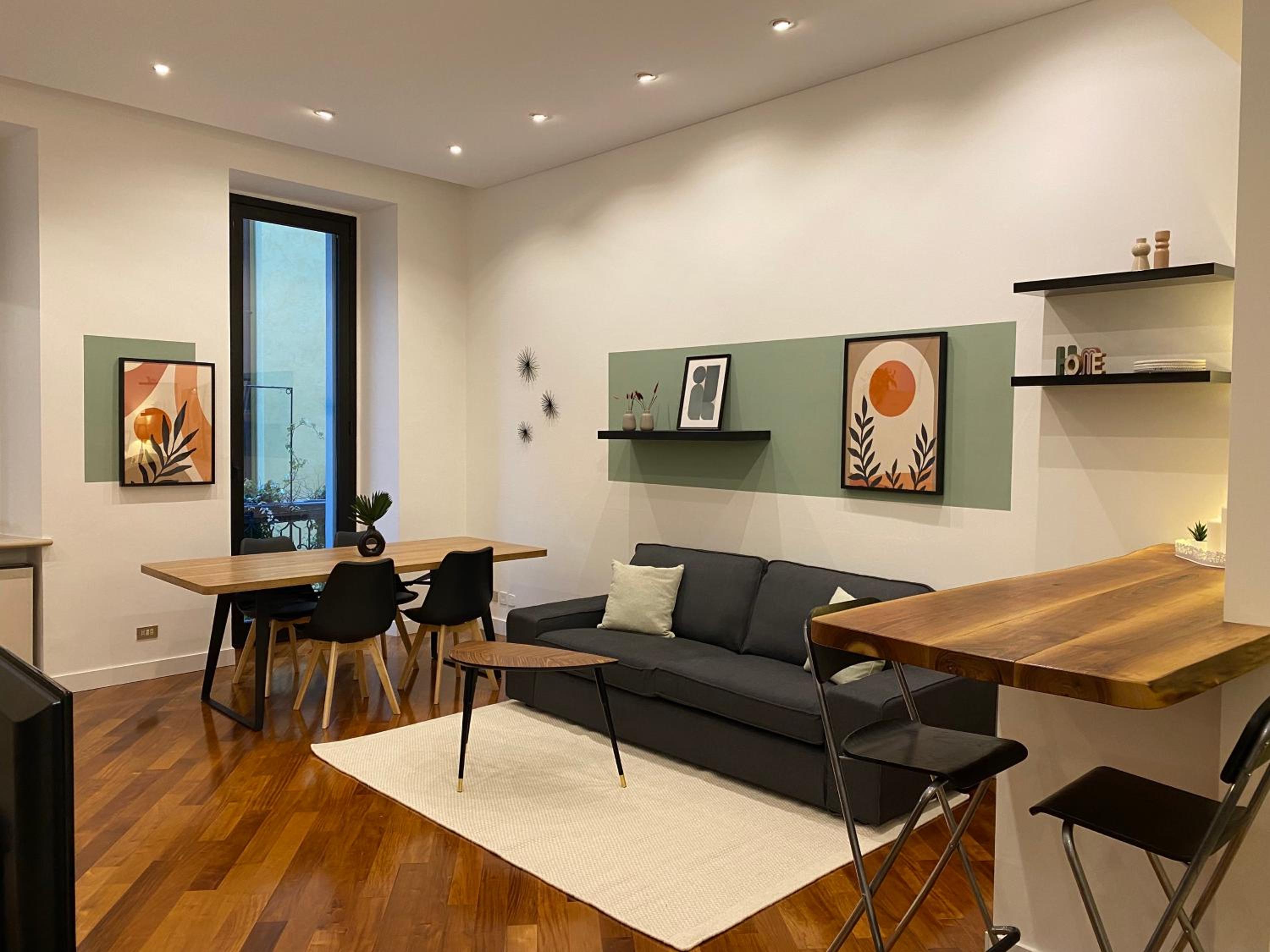 Deluxe Apartment