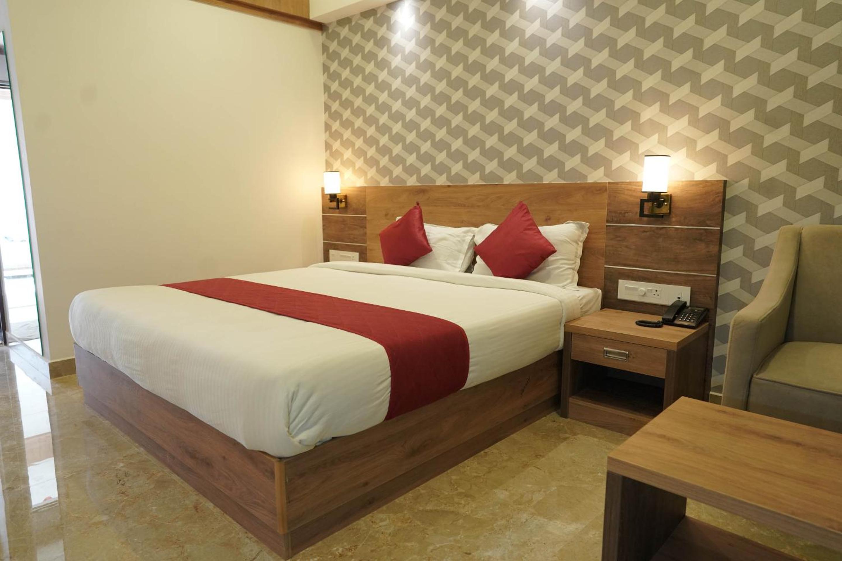 Deluxe Double Room photo 3