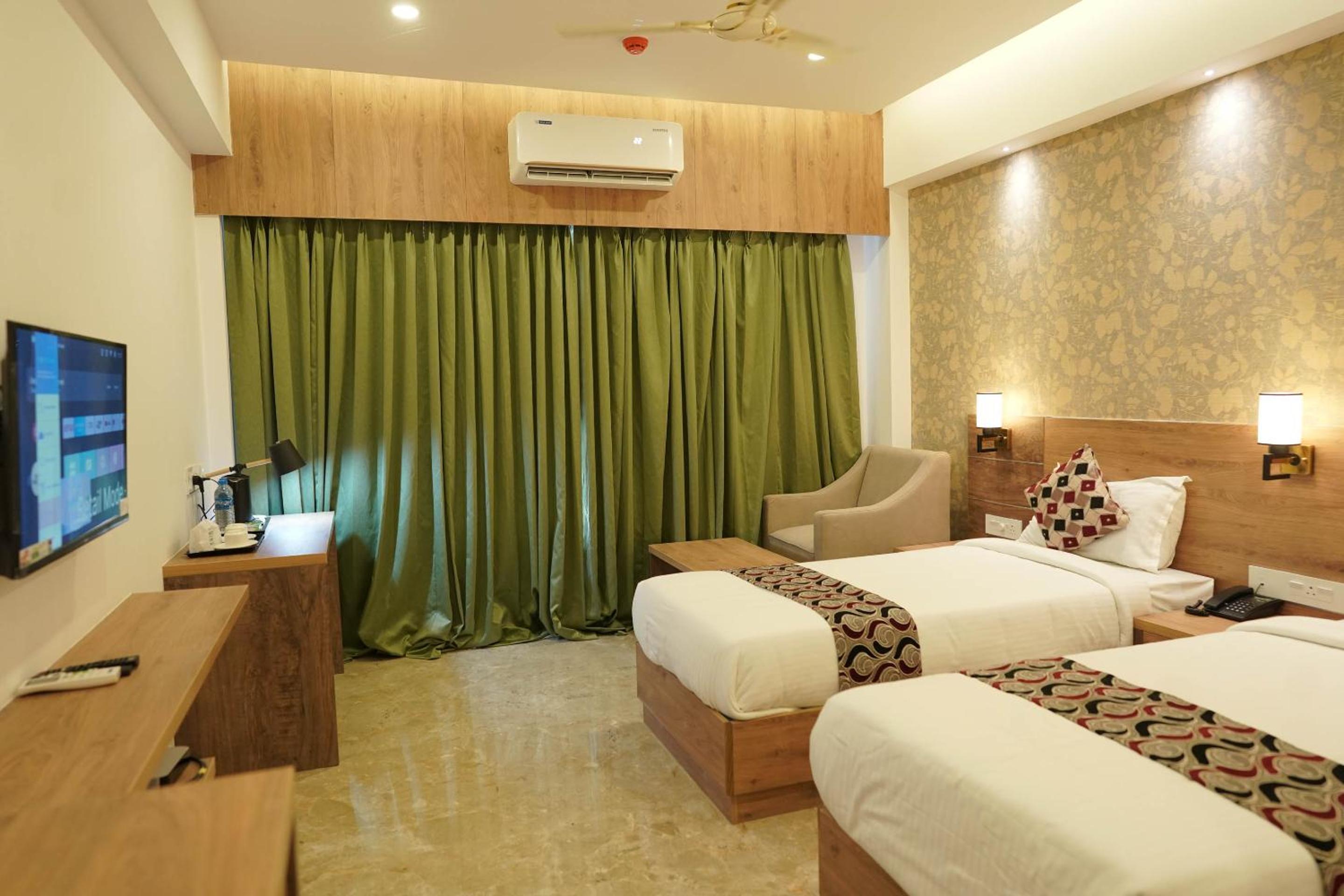 Deluxe Double or Twin Room