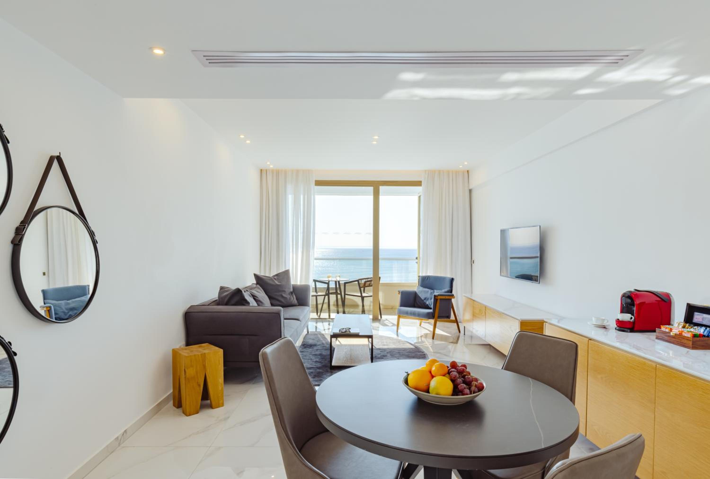 Grand Suite - Photo 2