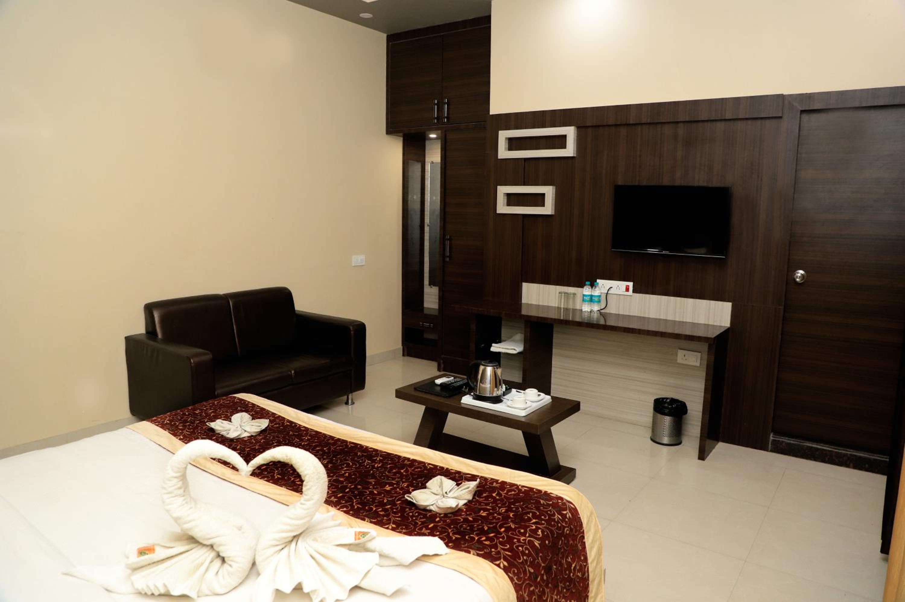 Deluxe Room - Photo 8