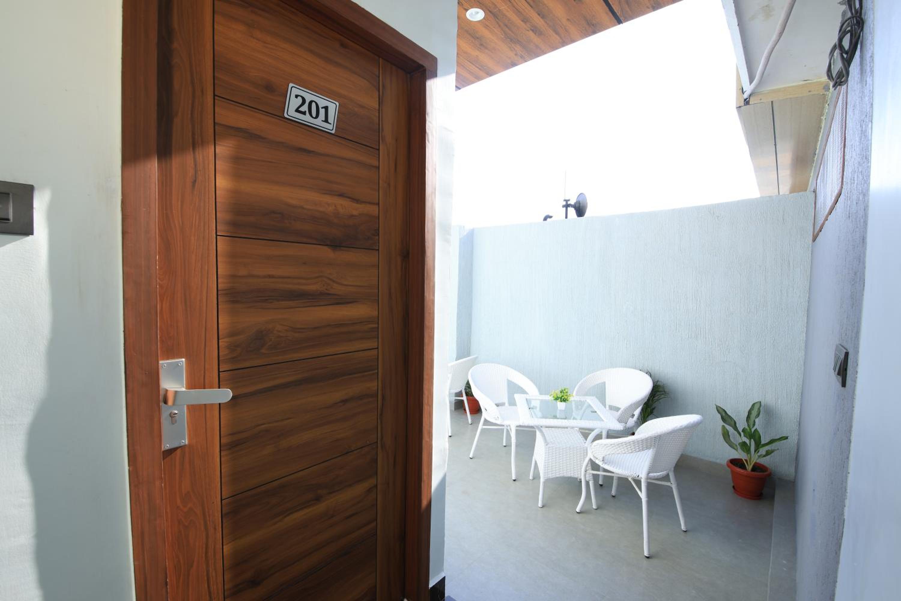Double Room with Terrace - Photo 2
