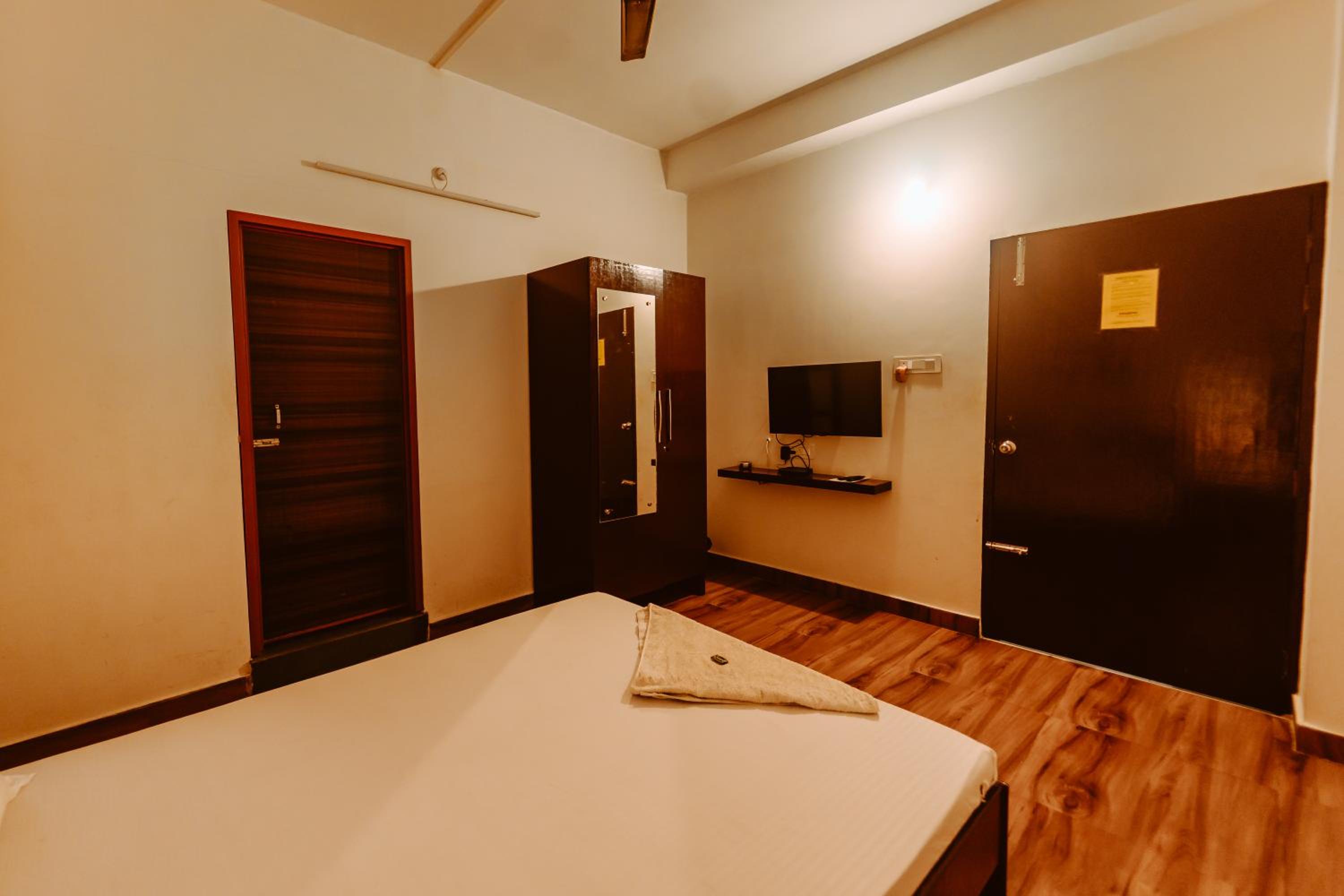 Standard Double Room photo 2