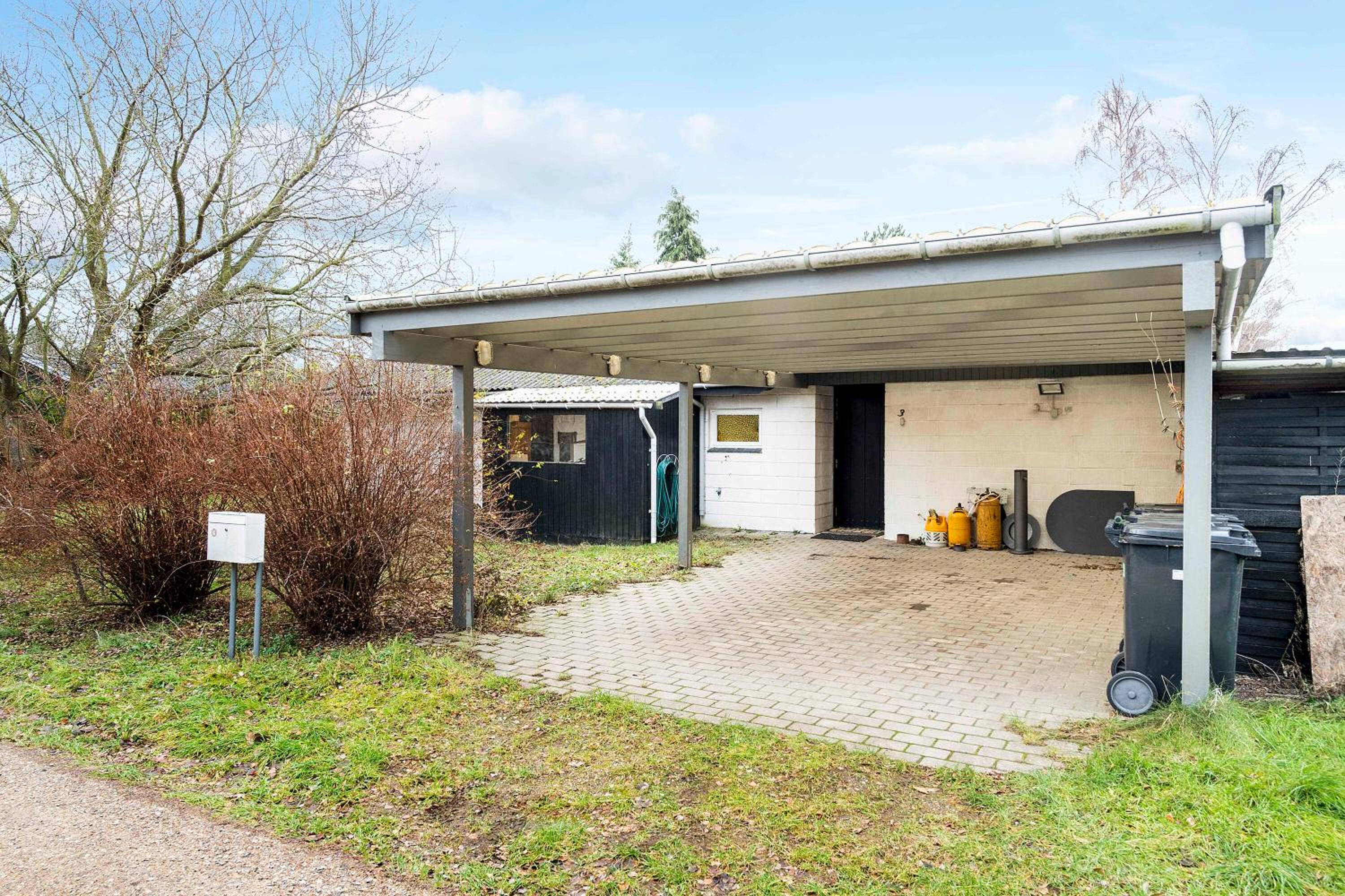 Two-Bedroom Holiday Home photo 2