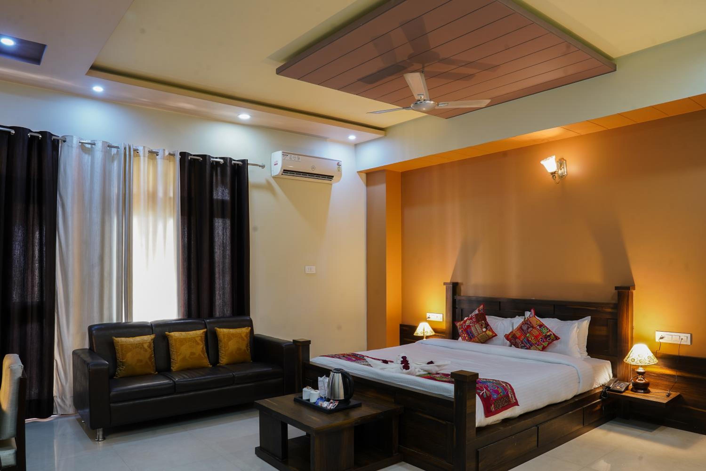 Super Deluxe Double Room photo 2