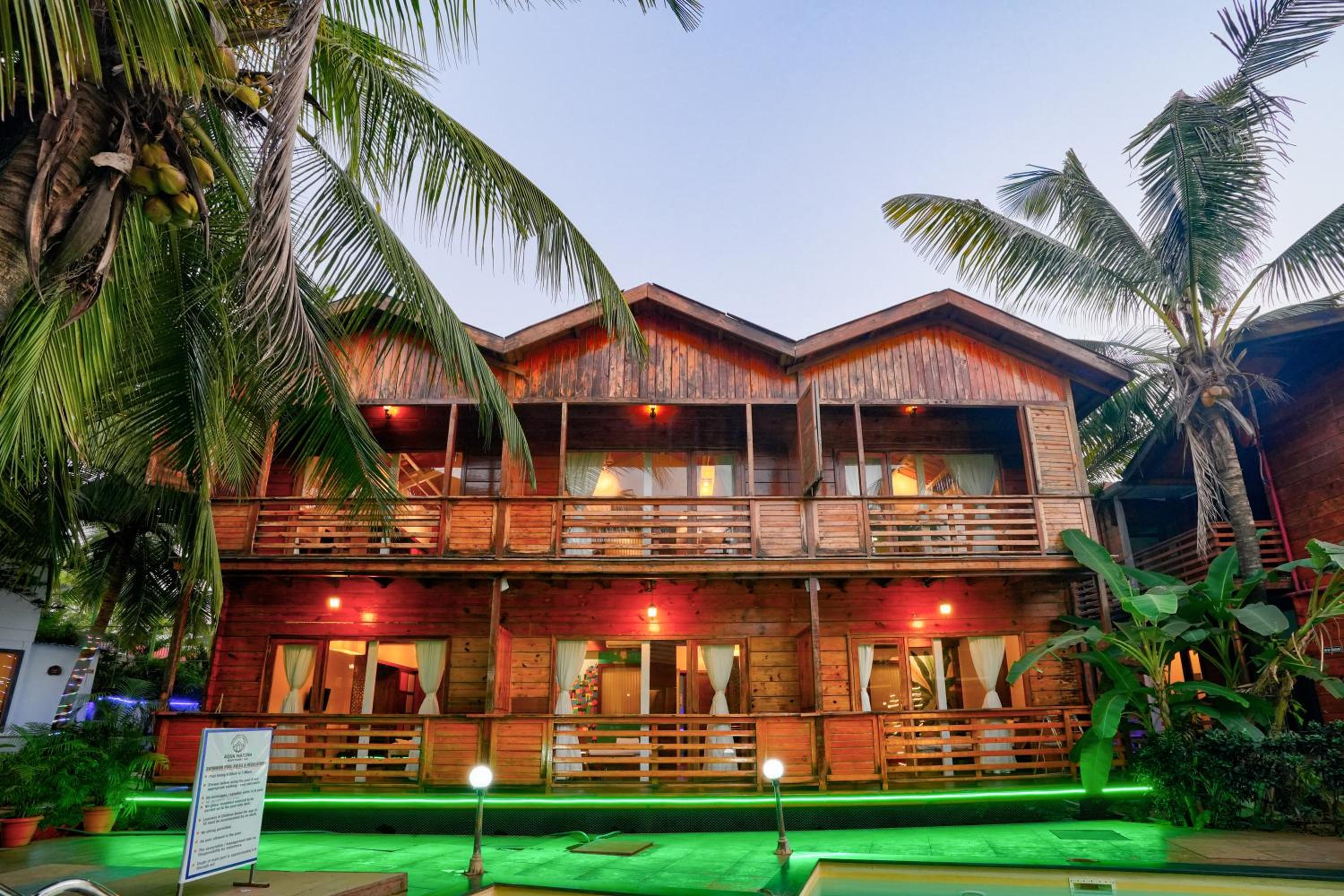 Wooden Cottage with Pool View  - Photo 14