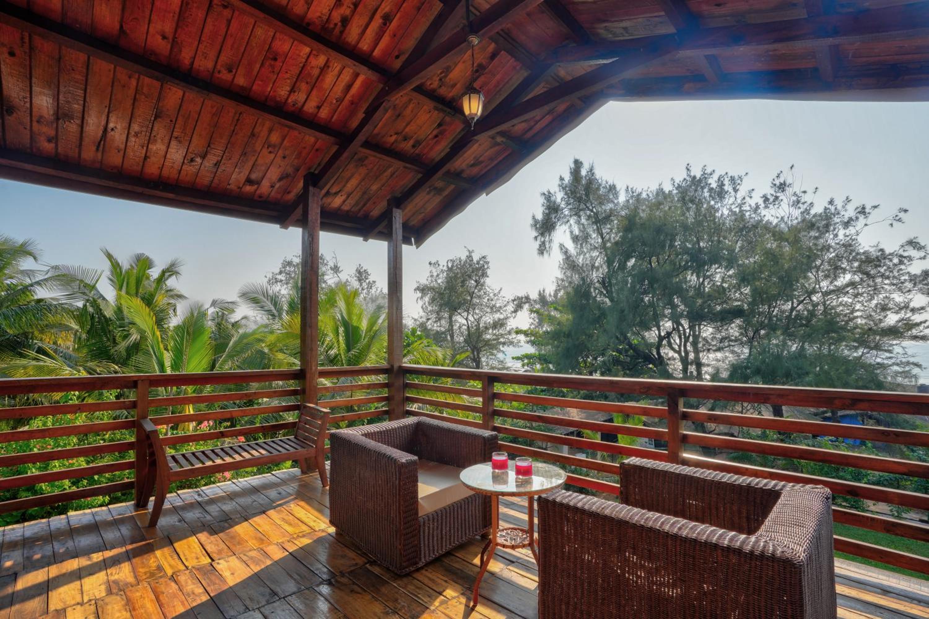 Wooden Cottage with Sea View - Photo 8