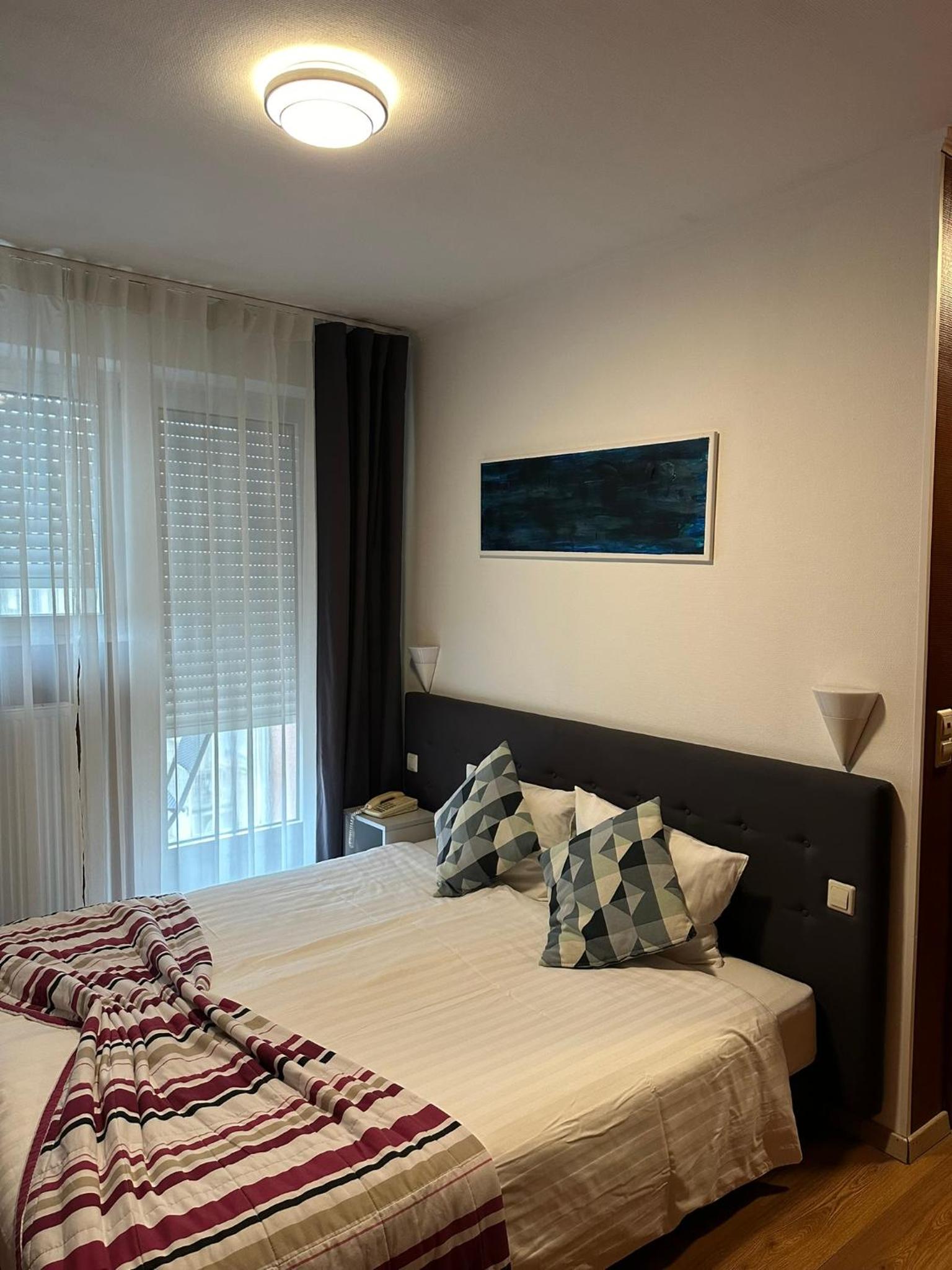 Double Room - Photo 6