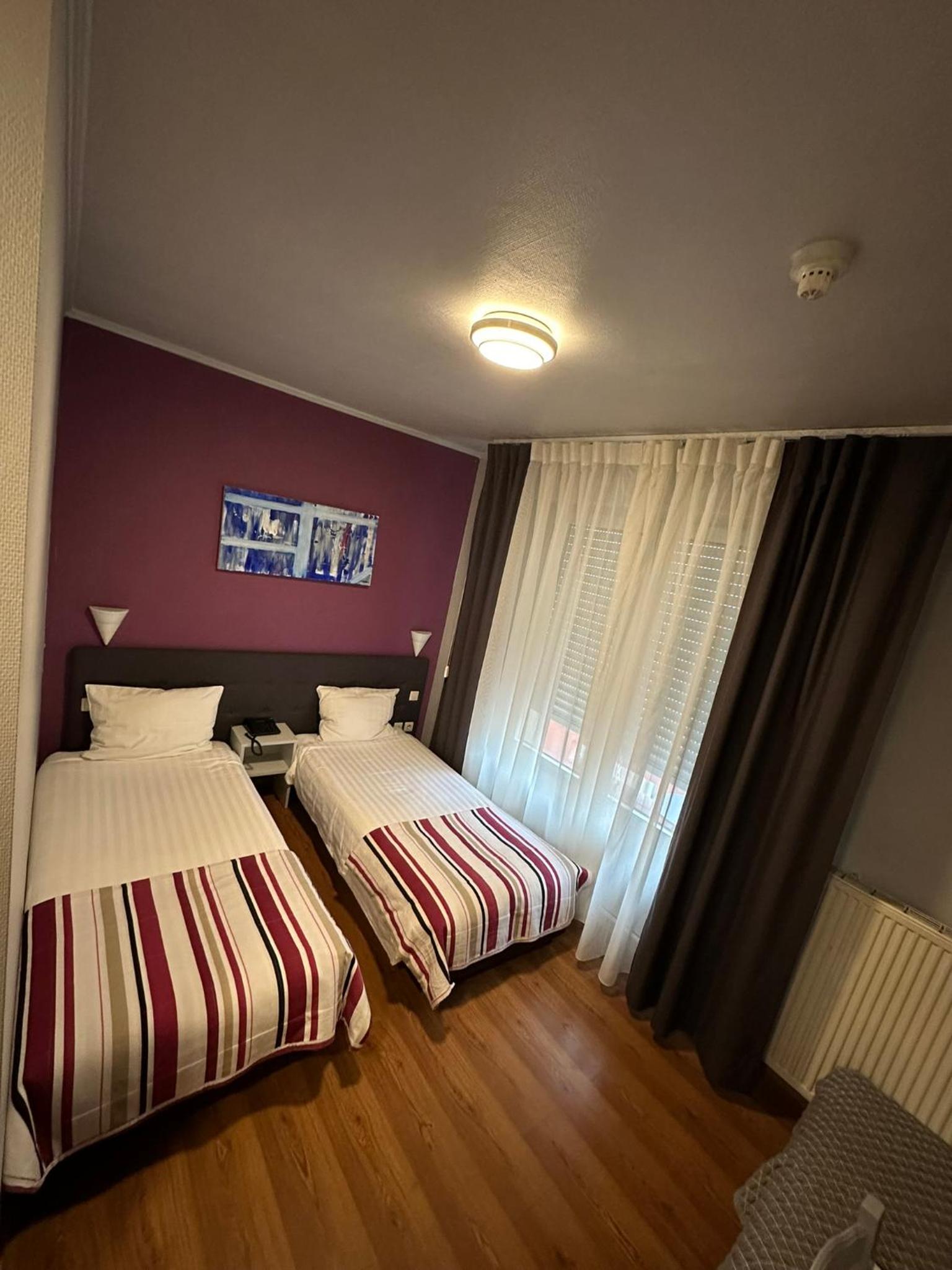 Double Room - Photo 5