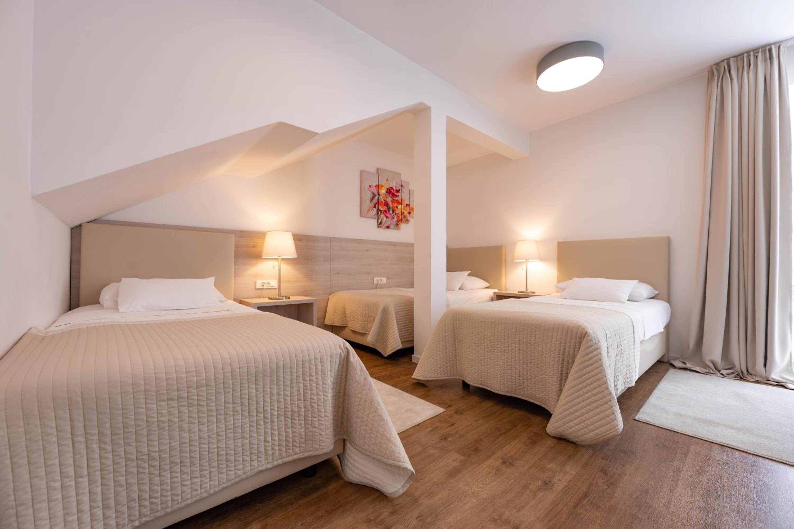 Triple Room - Photo 5
