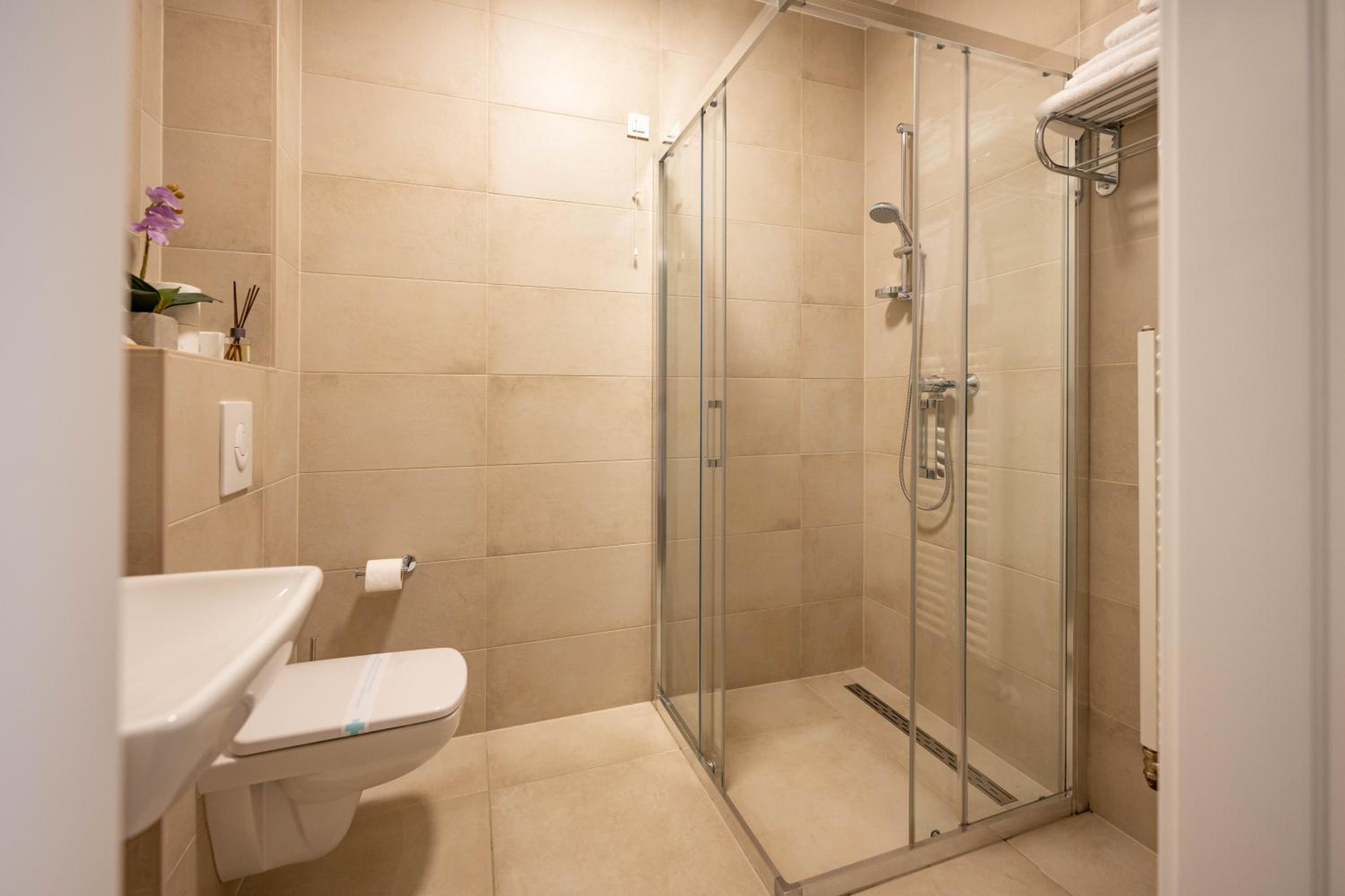 Triple Room - Photo 6