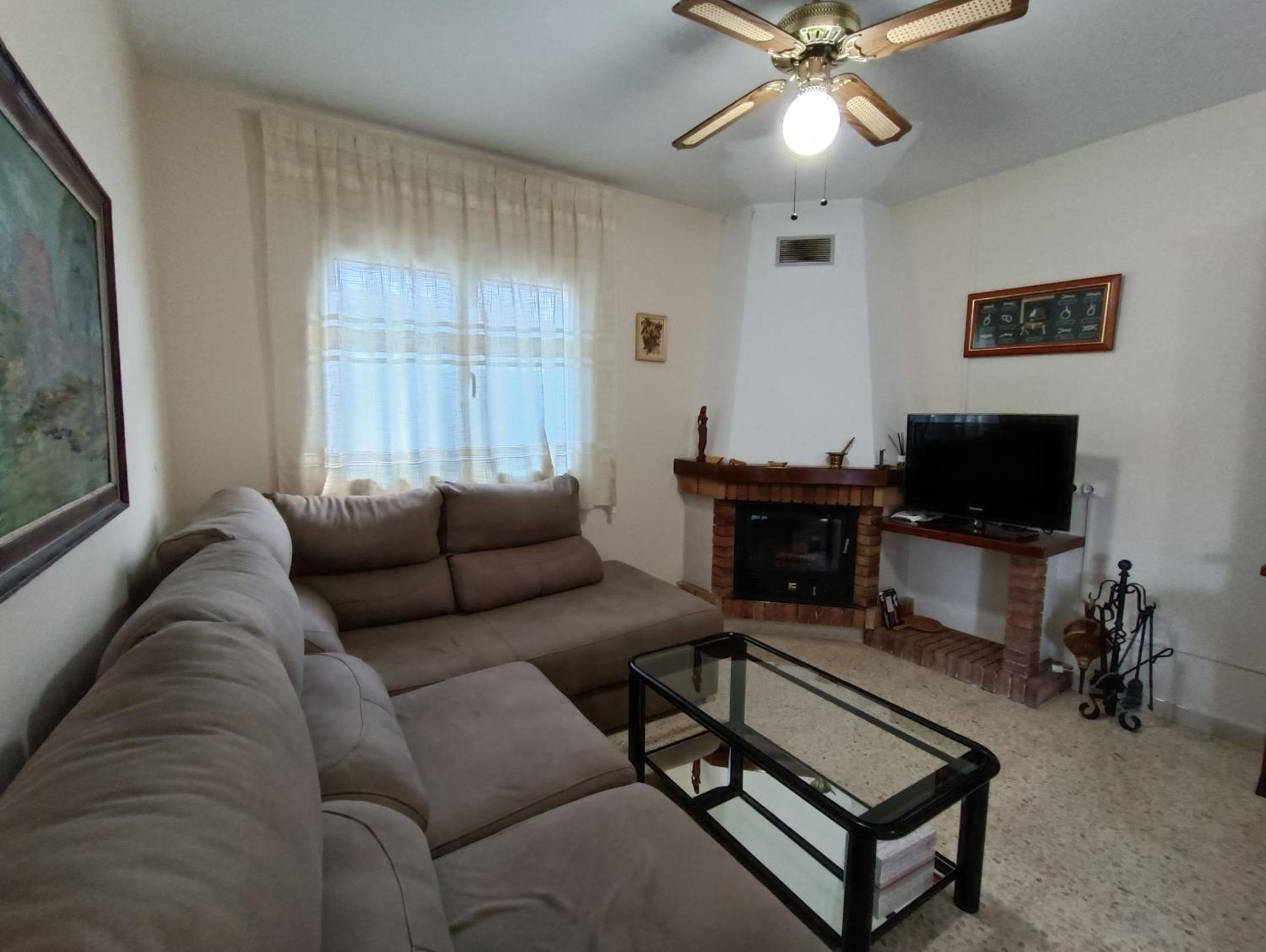 Villa de Tres Habitaciones