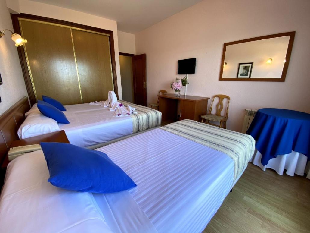 Habitación Triple Económica