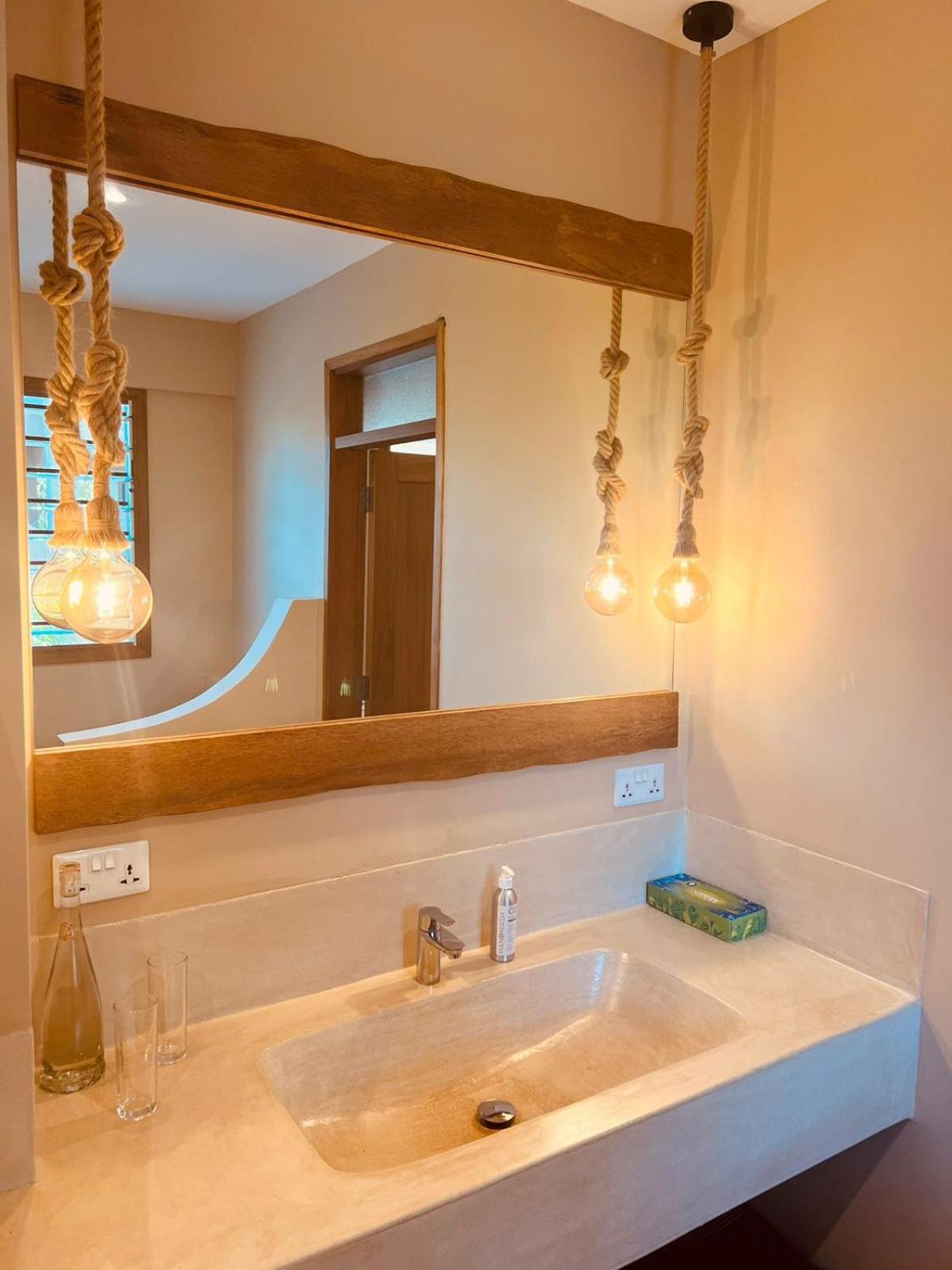 Deluxe Double Room with Balcony photo 3