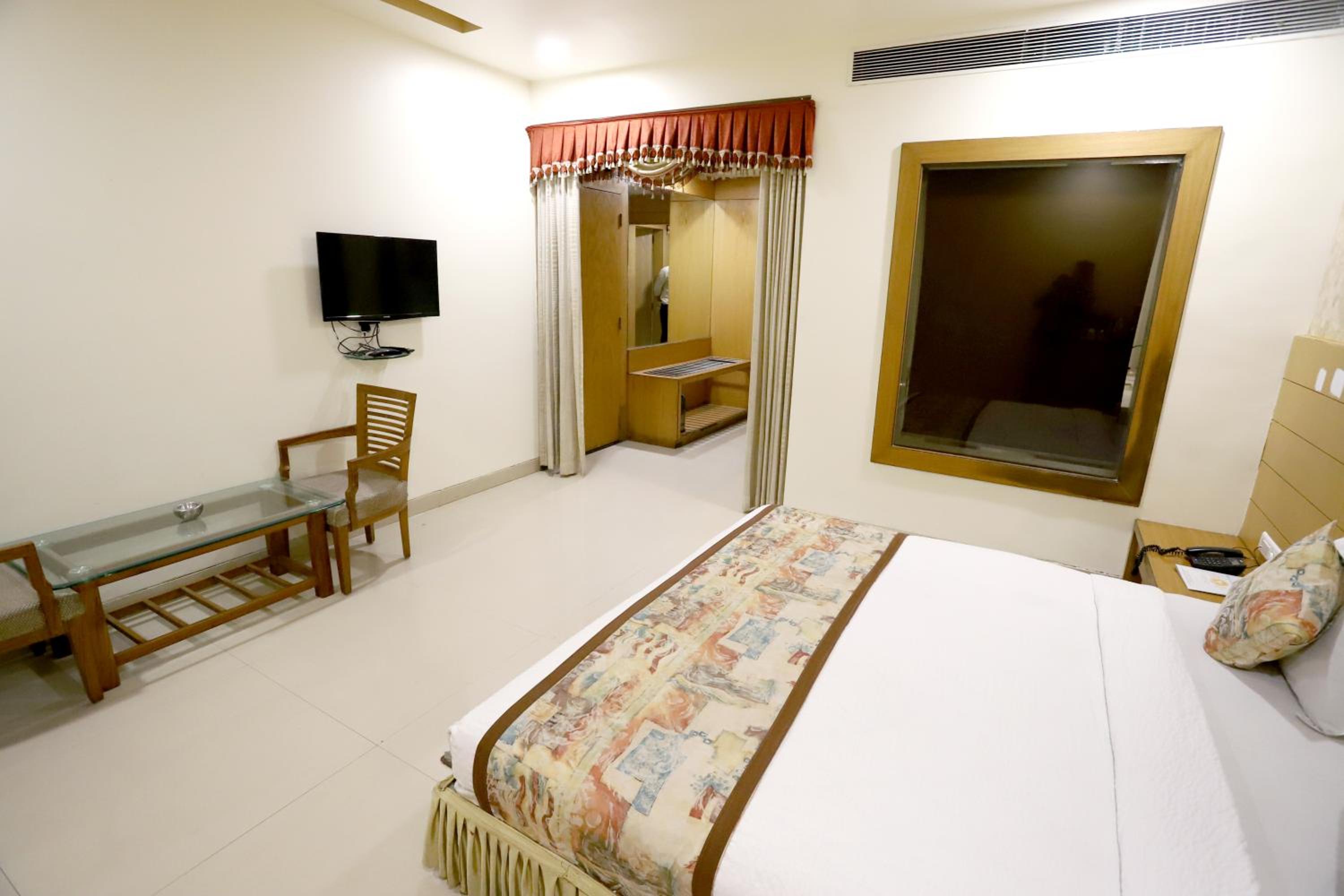 Deluxe Suite