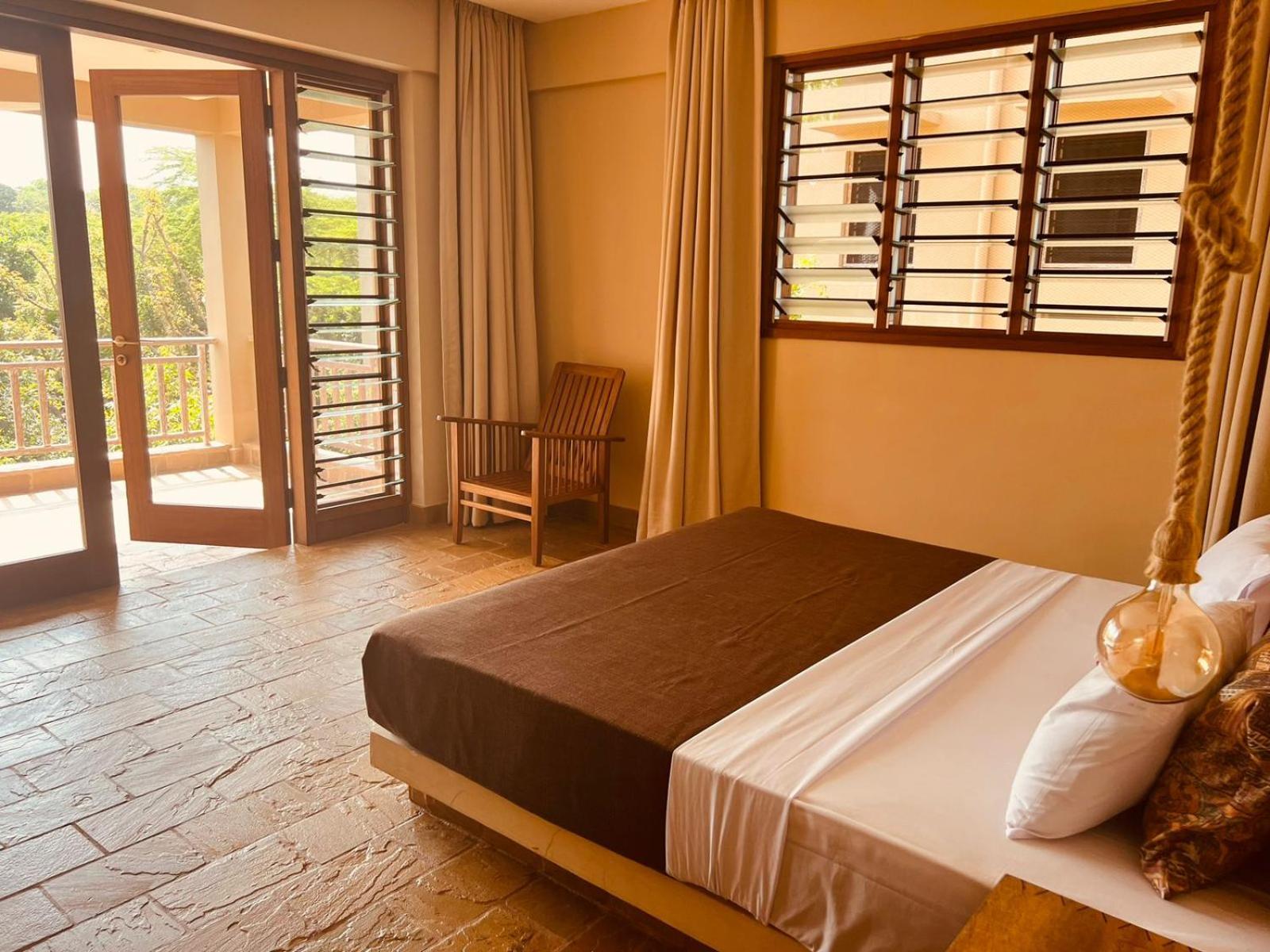Deluxe Double Room with Balcony photo 1
