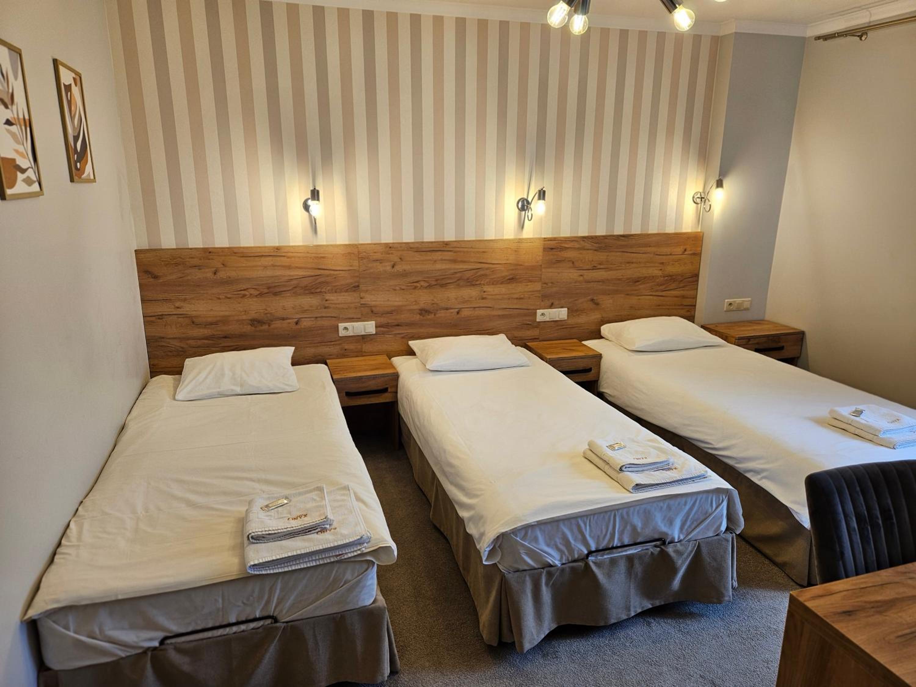 Classic Triple Room - Photo 8