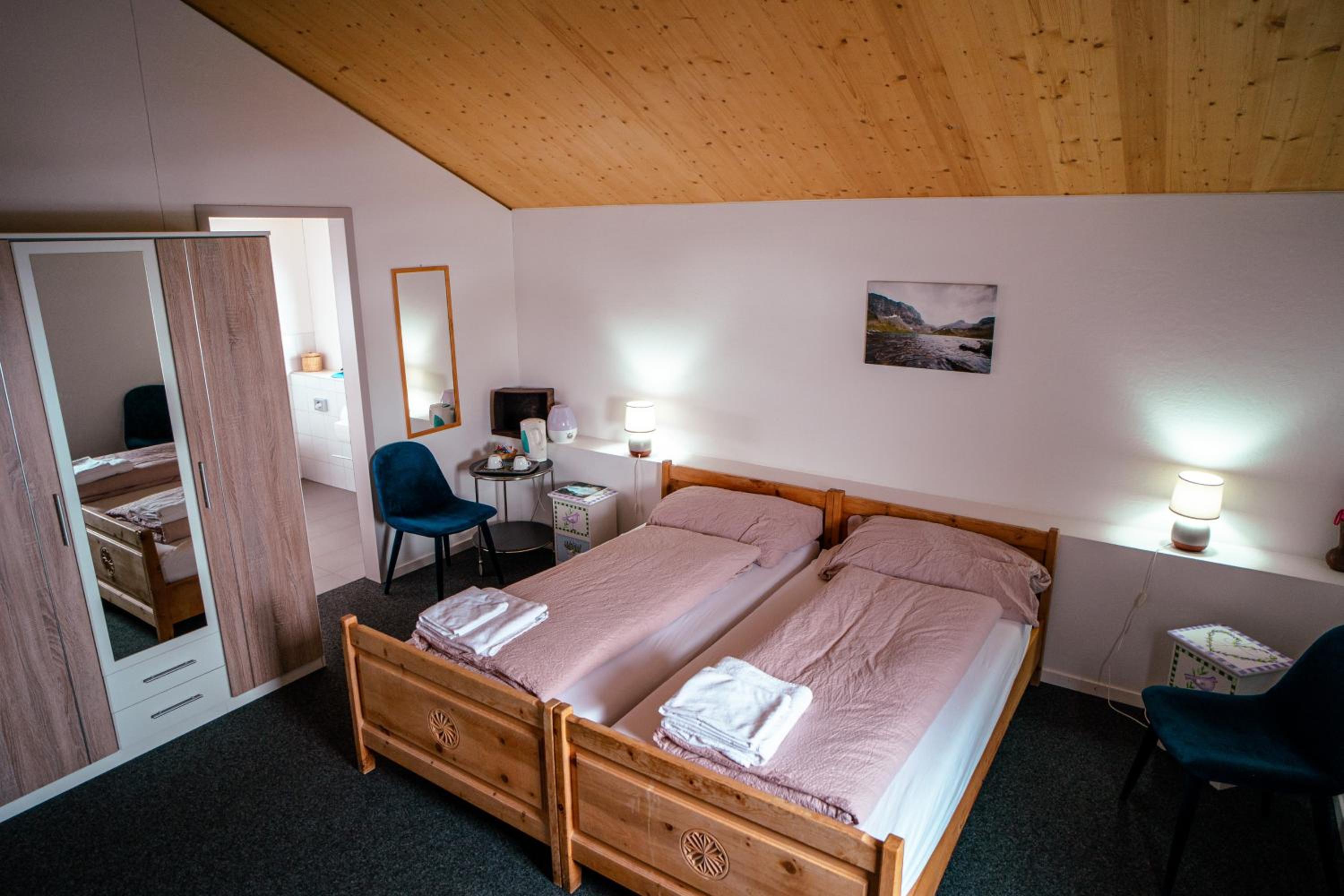 Comfort Triple Room with Shower - Photo 1