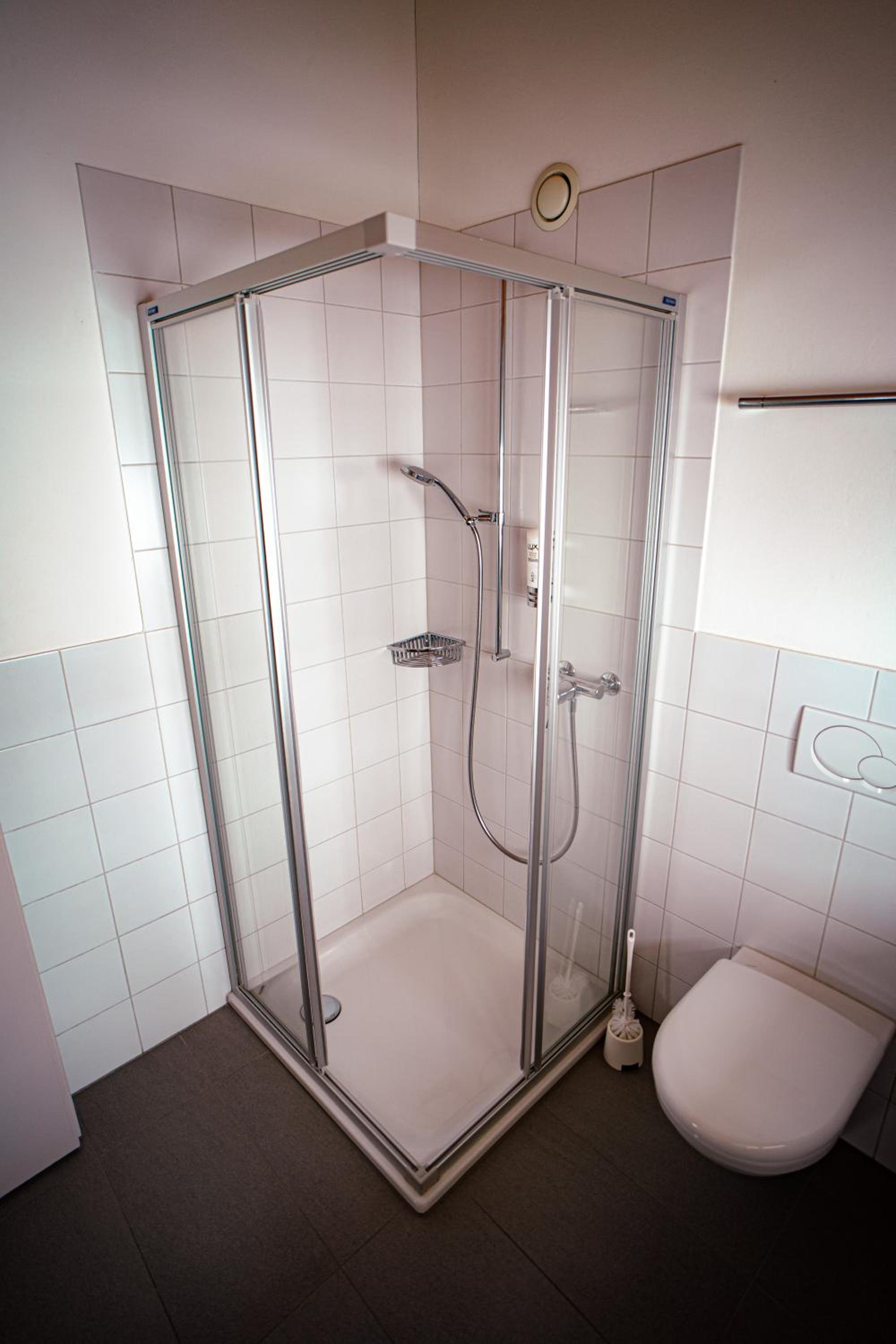 Comfort Triple Room with Shower - Photo 2