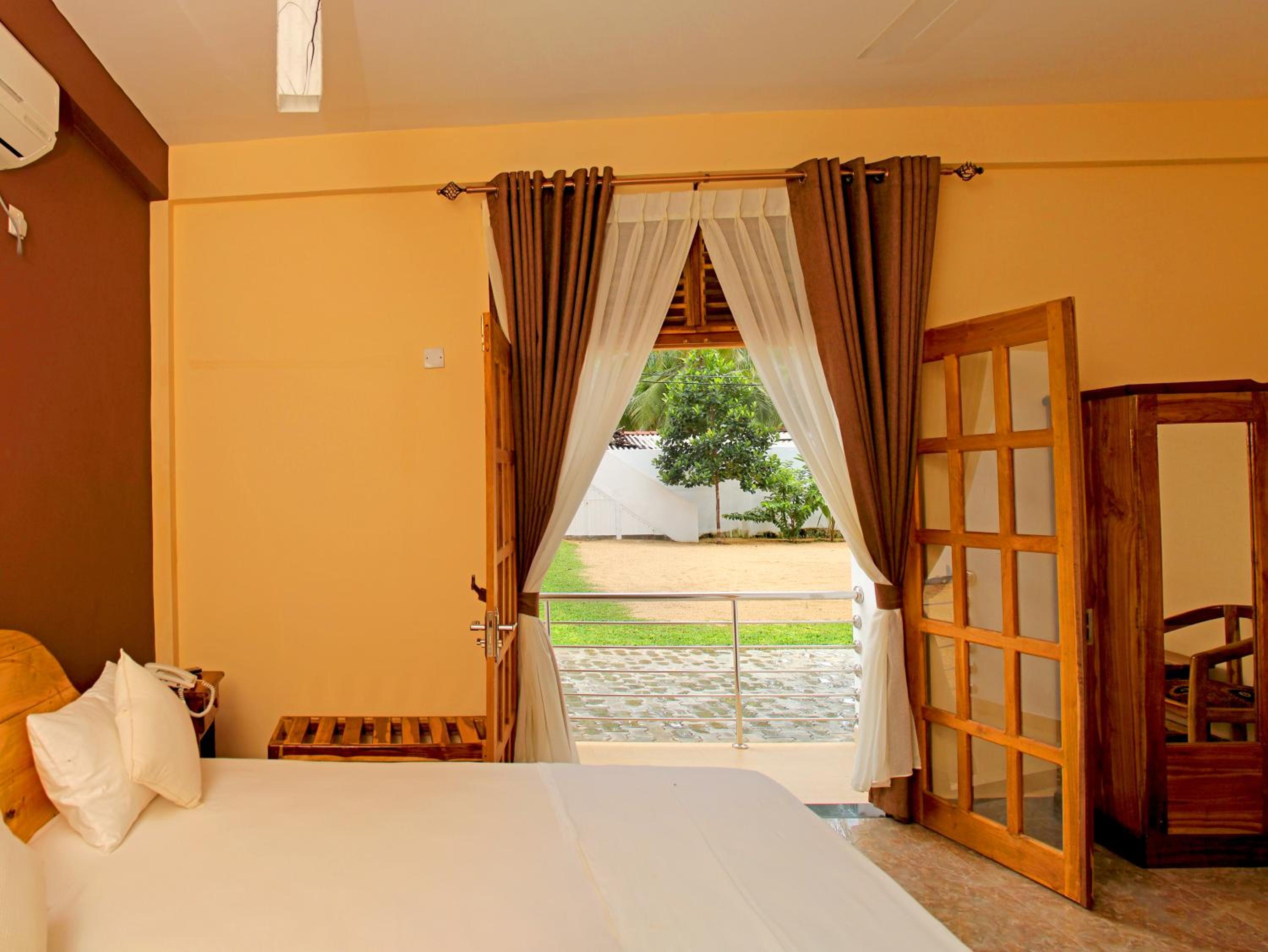 Deluxe Double Room with Garden View - Ground Floor